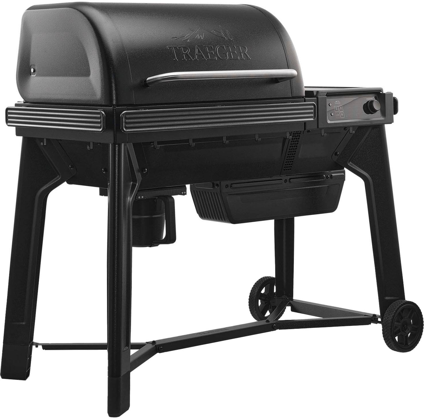 Angle. Traeger Grills - Woodridge Pellet Grill - Black.