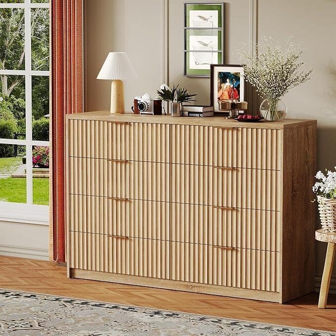 GARVEE - 8 Drawer Dresser for Bedroom Storage, Modern Dressers & Chests of Drawers with Fluted Front, Wood Color - Natural