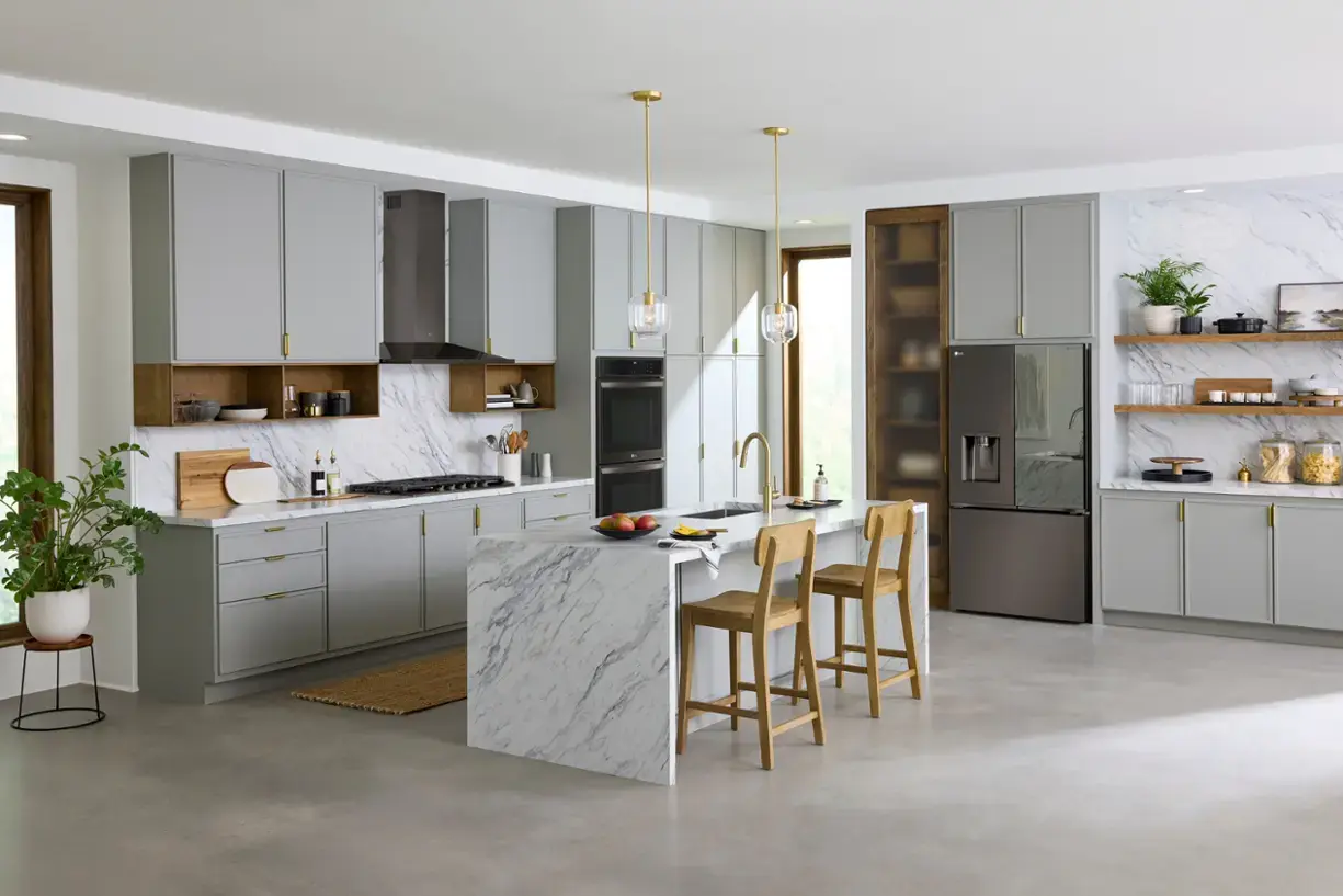 Zoom in on Alt View 18. LG - 36