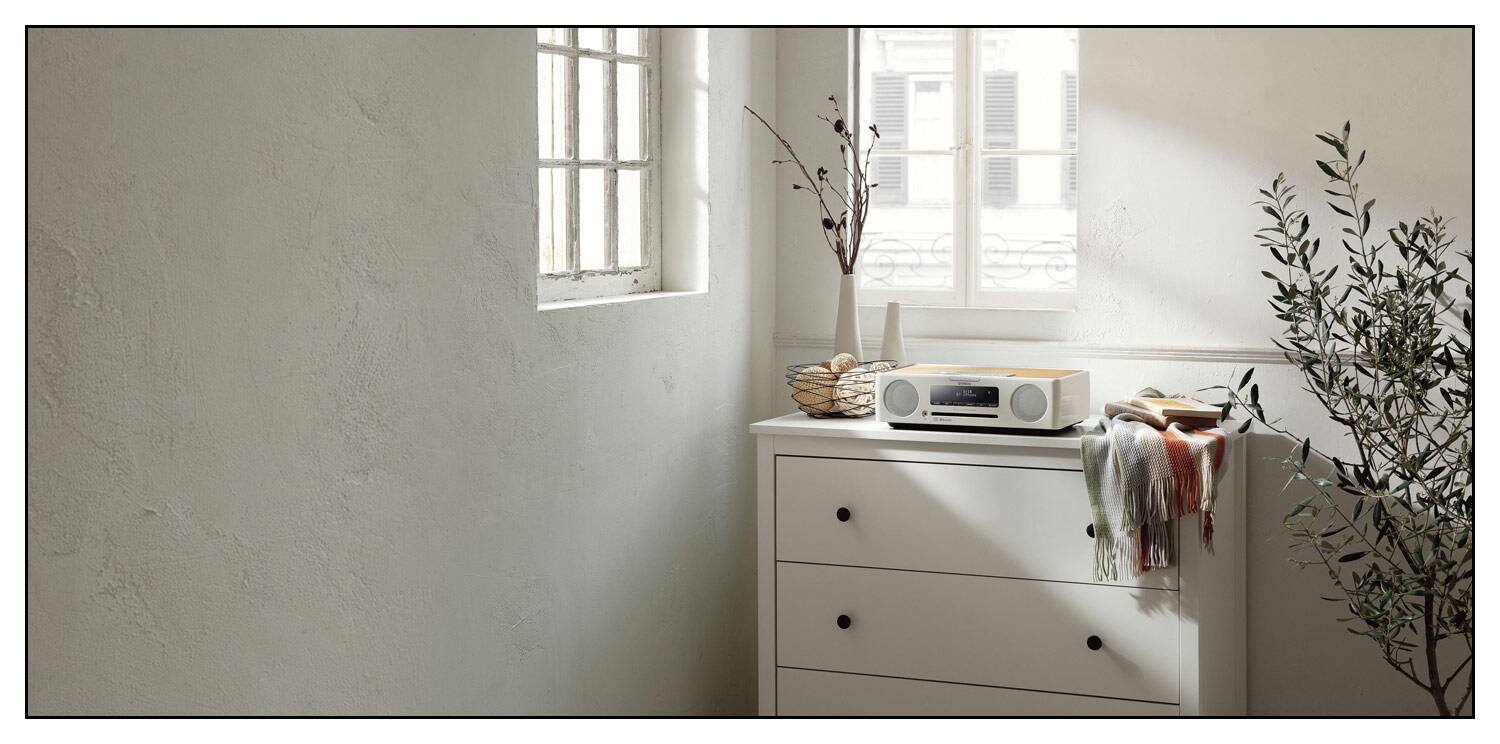 Alt View 13. Yamaha - 30W Desktop Audio System - White.