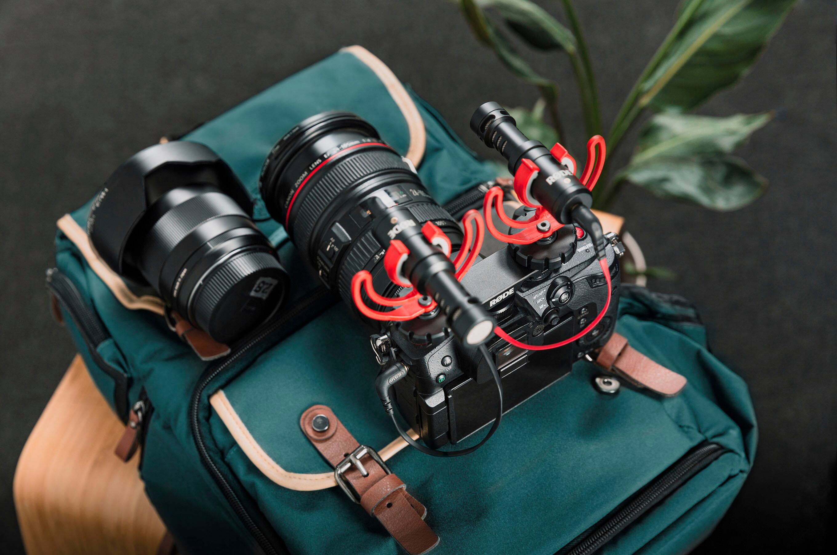 Alt View 17. RØDE - VIDEOMICRO Compact On-Camera Microphone - black.