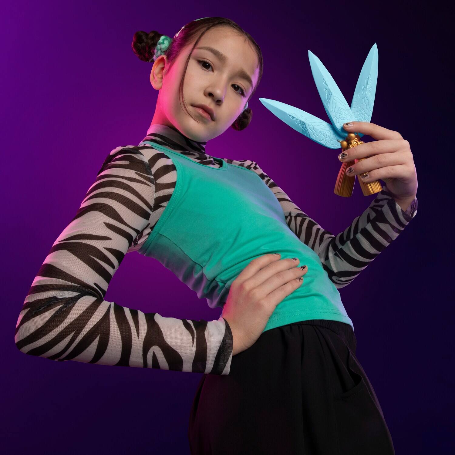 Alt View 2. Hasbro - KPop Demon Hunters - Nerf - Zoey's Spirit Blades   - COLLECTIBLES - Multicolor.
