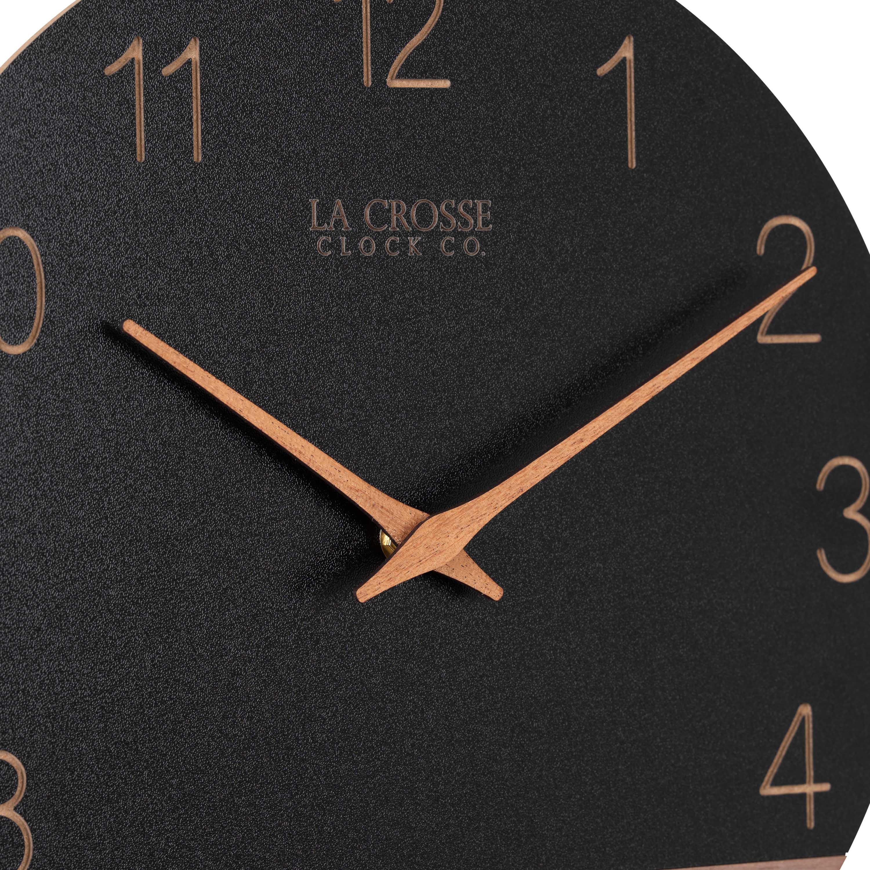 0 B 11 12 LA CROSSE CLOCK CO. 1 2 3 4