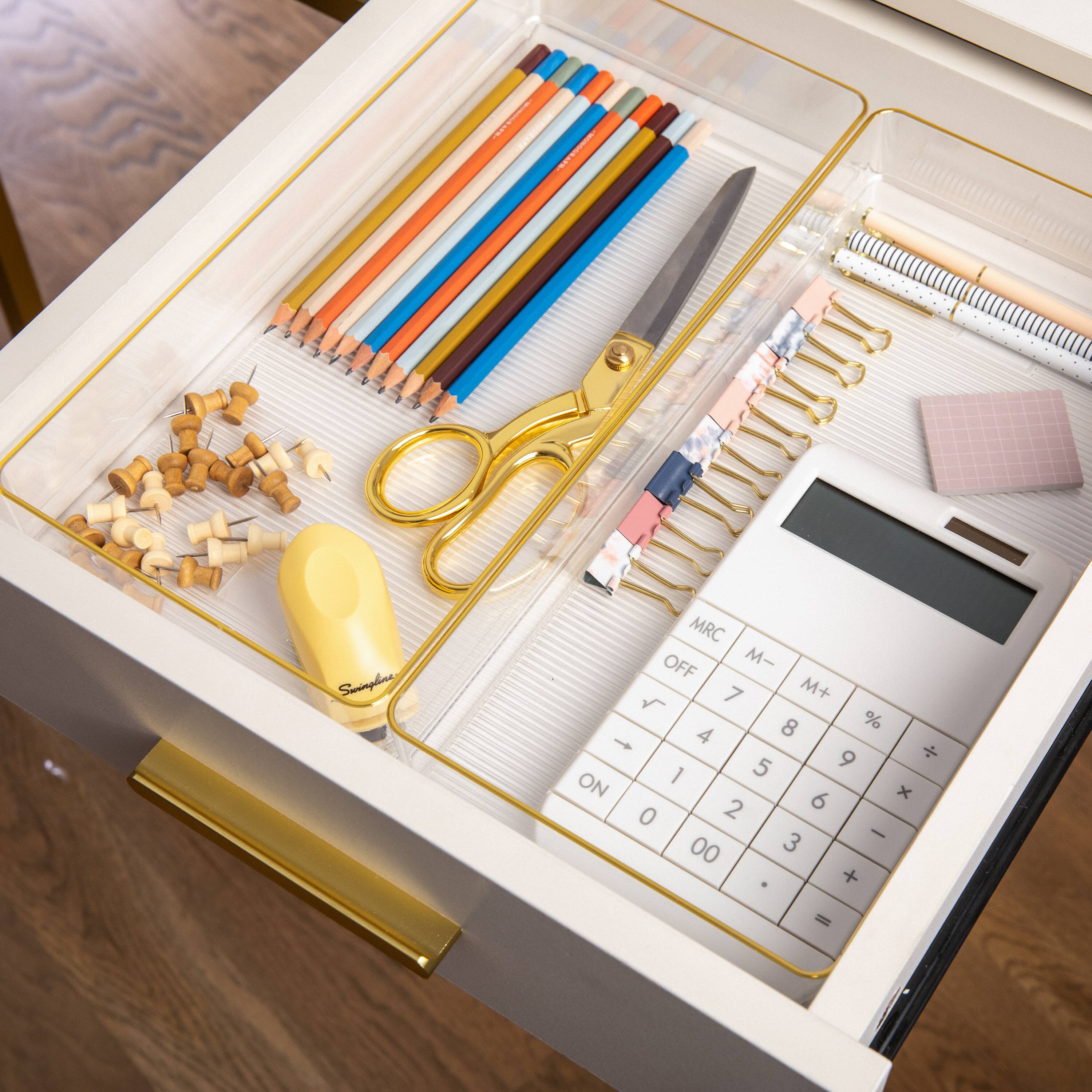 The text on the image reads: "1 P MRC OFF M- Siminghine 7 M+ 8% t 4 9 1 5 ON 6 x 0 2 : 00 3 + 1 d." This text appears to be a combination of various items, including a calculator, scissors, and a pencil. However, the text does not seem to have any coherent meaning or purpose.