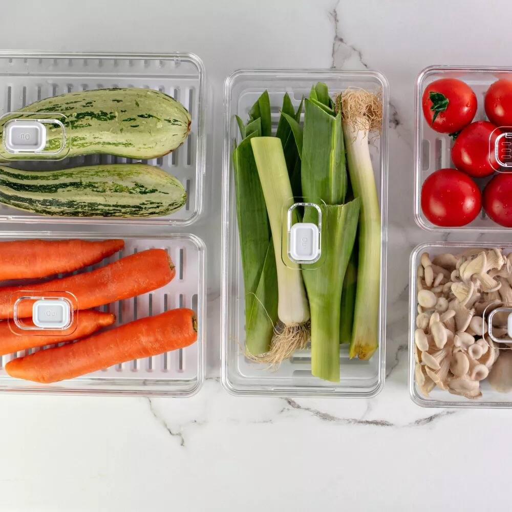 Left. OU - OU Fridge Organizer Set with Lids, Refrigerator Storage Bins with Drainer Tray and Vent Lid, 5 Pack - Clear.