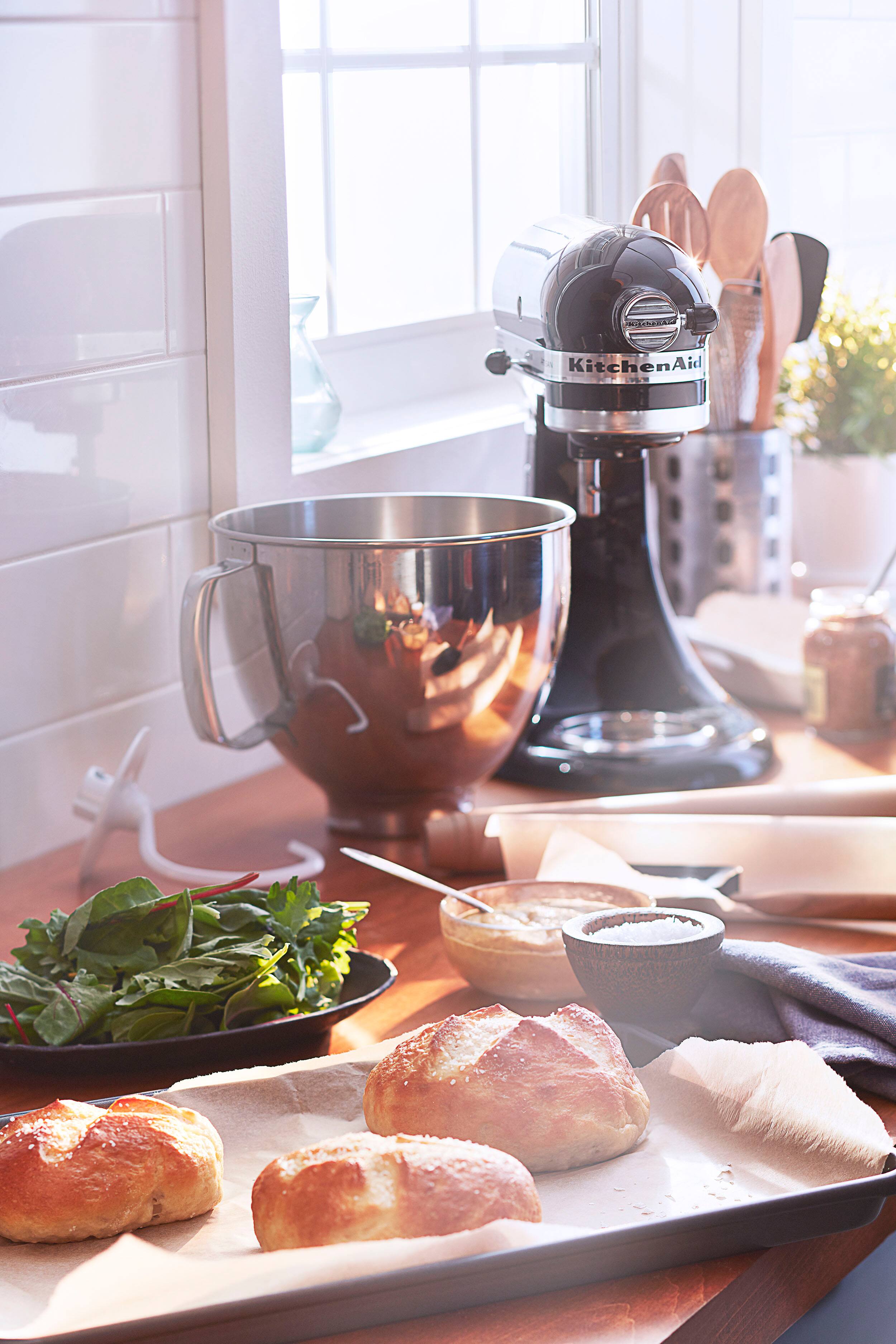 Alt View 40. KitchenAid - KitchenAid Artisan Series 5 Quart Tilt-Head Stand Mixer - KSM150PSOB.