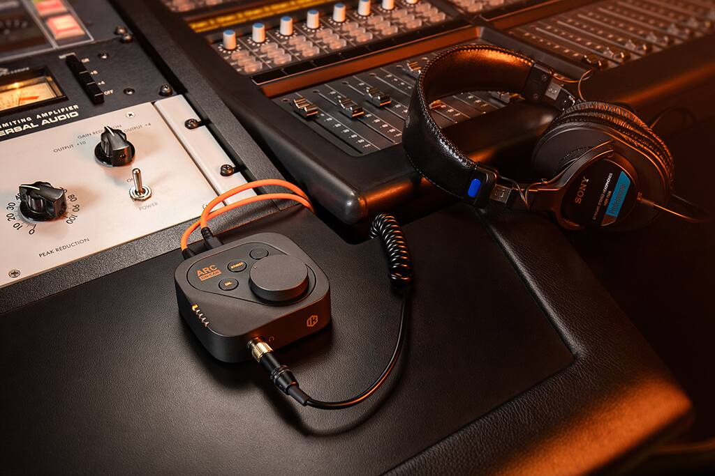 OFF MITING AMPLIFIER UNIVERSAL AUDIO GAIN SETTING OUTPUT +10 OUTPUT -4 PEAK REDUCTION POWER - ARC DN-EAR O SONY SINO-OY Professional