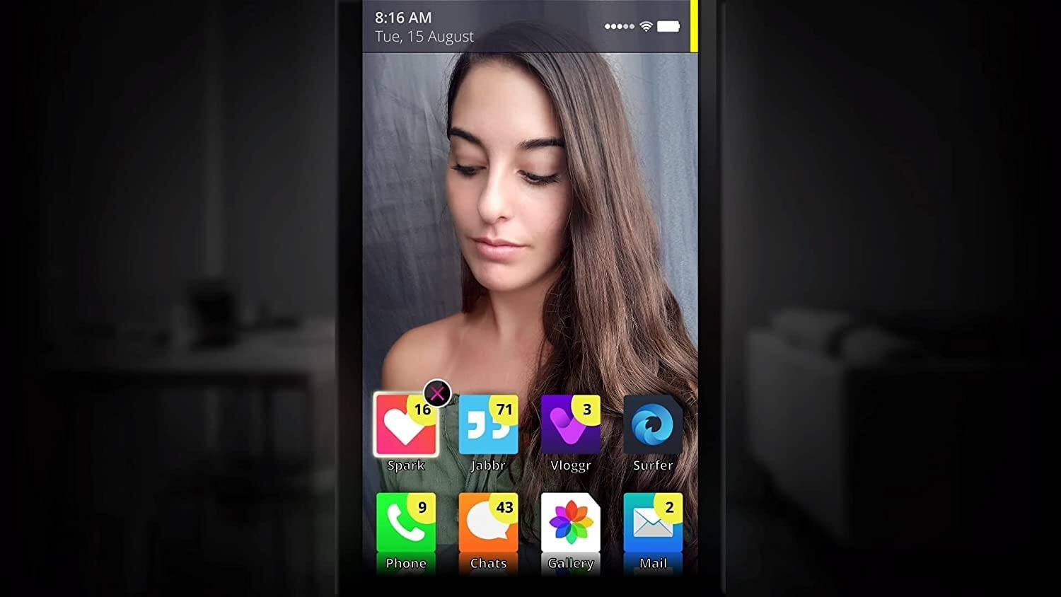 8:16 AM Tue, 15 August

Spark 16
Jabbr 71
Vloggr 3
Surfer
Phone 9
Chats 43
Gallery
Mail 2