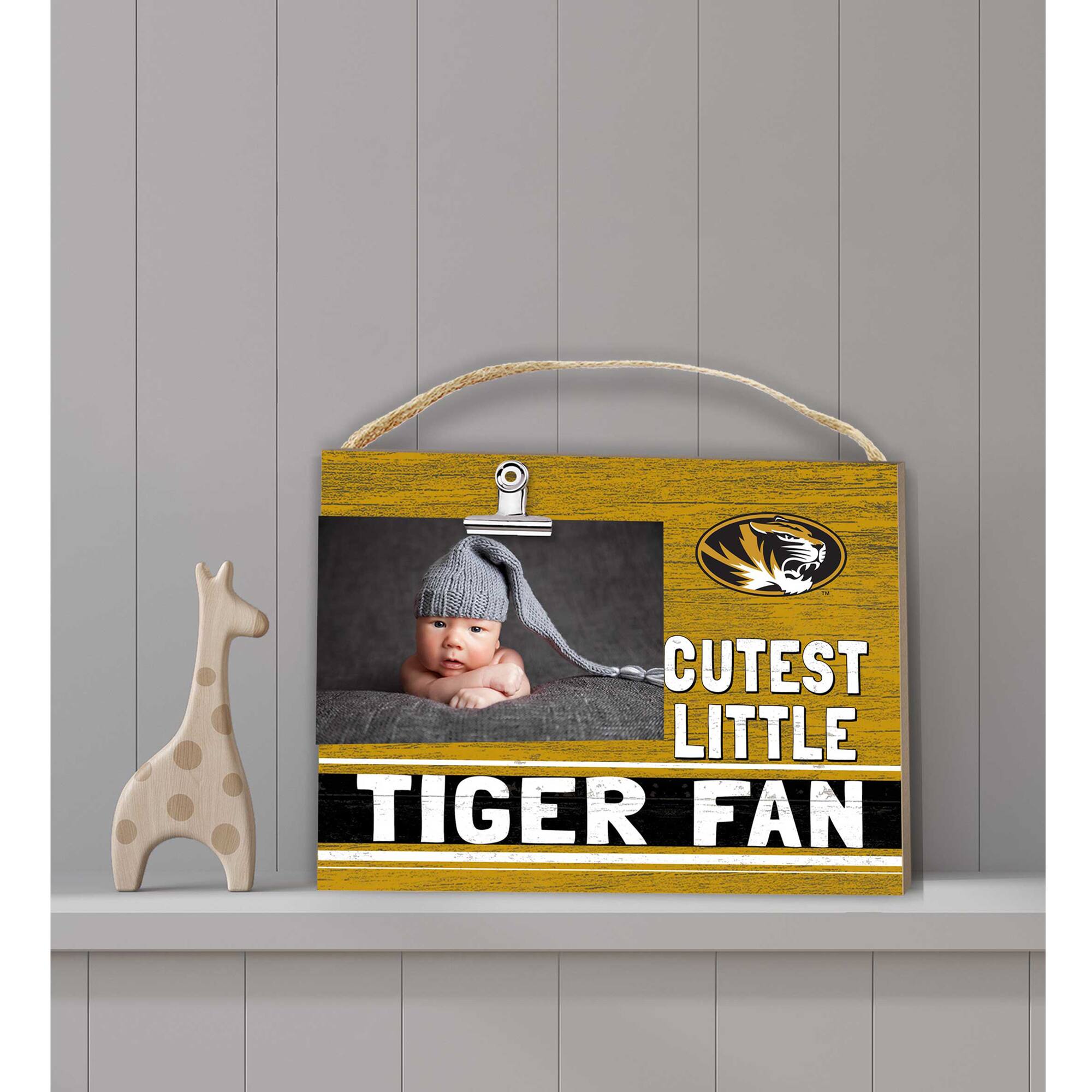 CUTEST LITTLE TIGER FAN