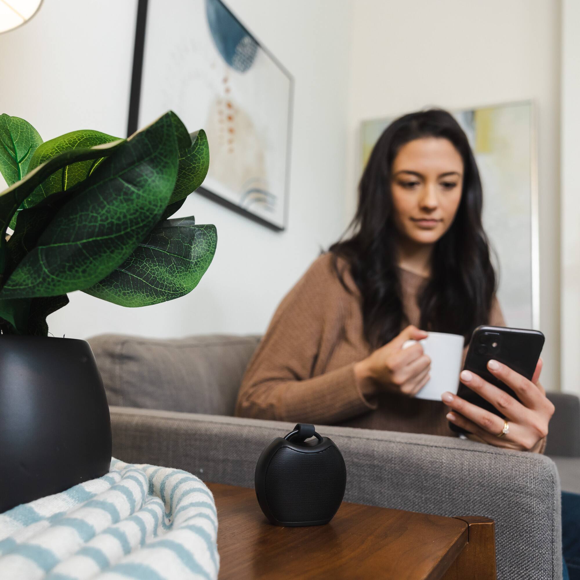 Alt View 4. Yogasleep - Yogasleep Rohm+ Travel Sound Machine - Black.