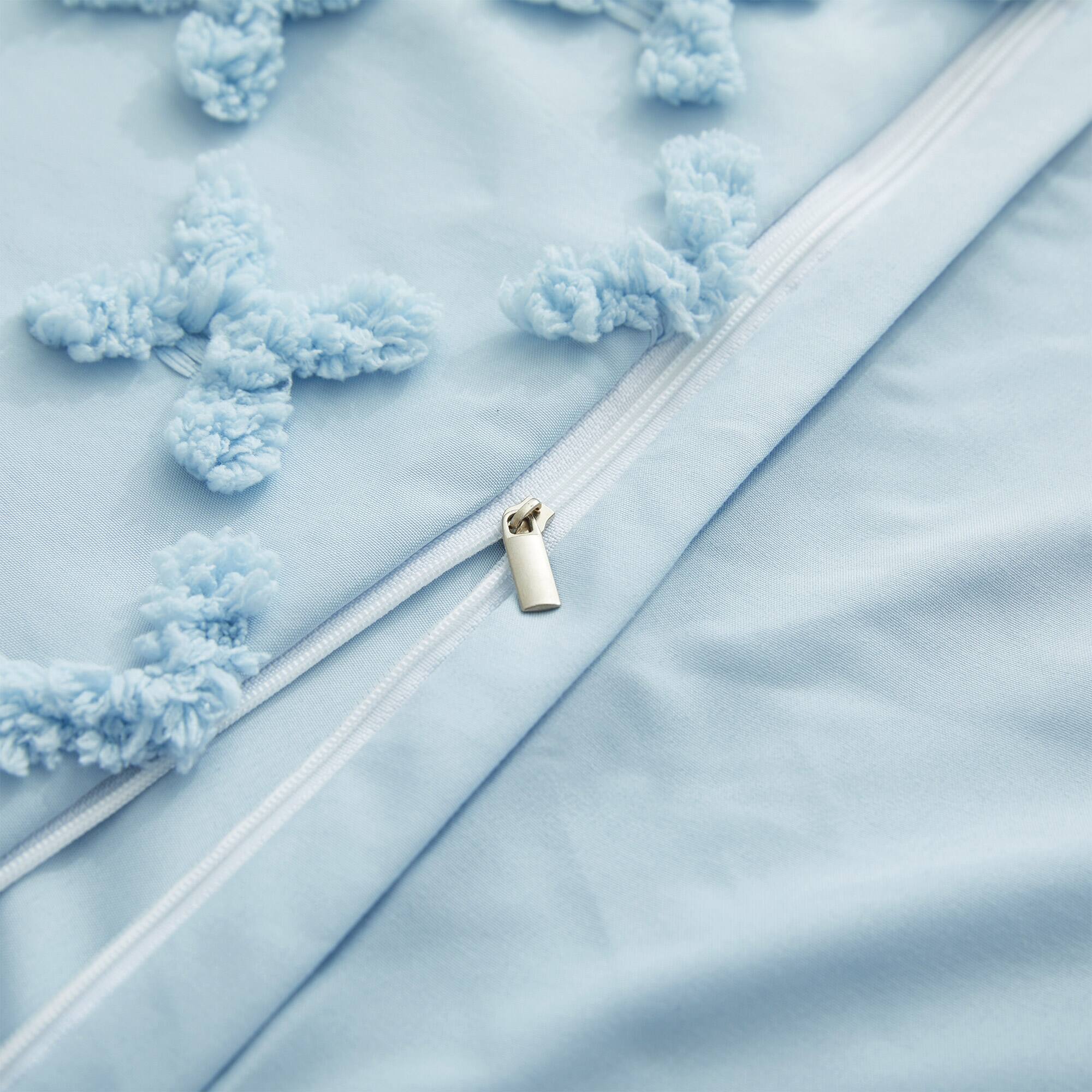 Angle. Peace Nest - Peace Nest Microfiber Tufted Clipped Duvet Cover Set with Stripe Pattern - Cross Blue.