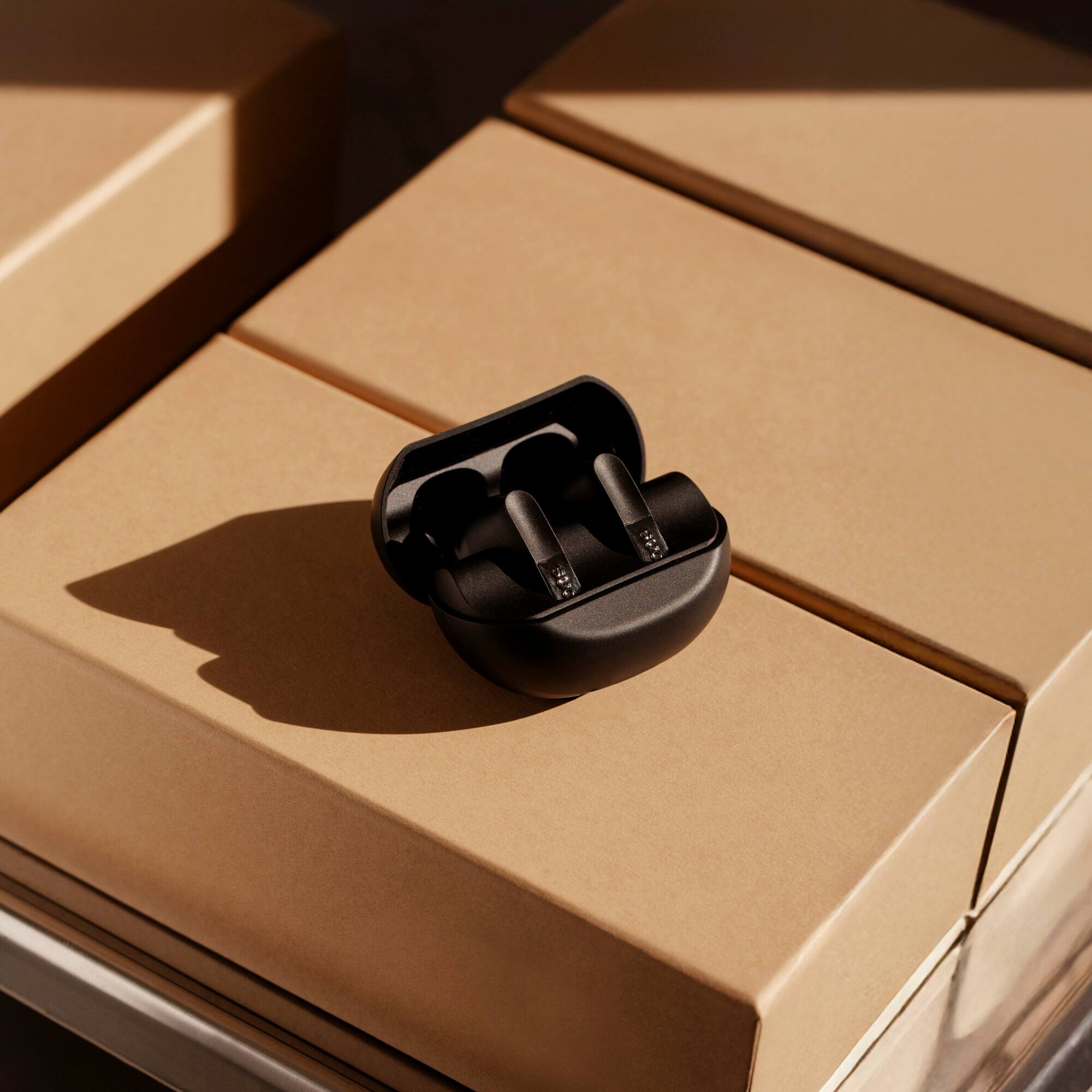 Alt View 2. Sudio - Sudio N3 True wireless - Black - Black.