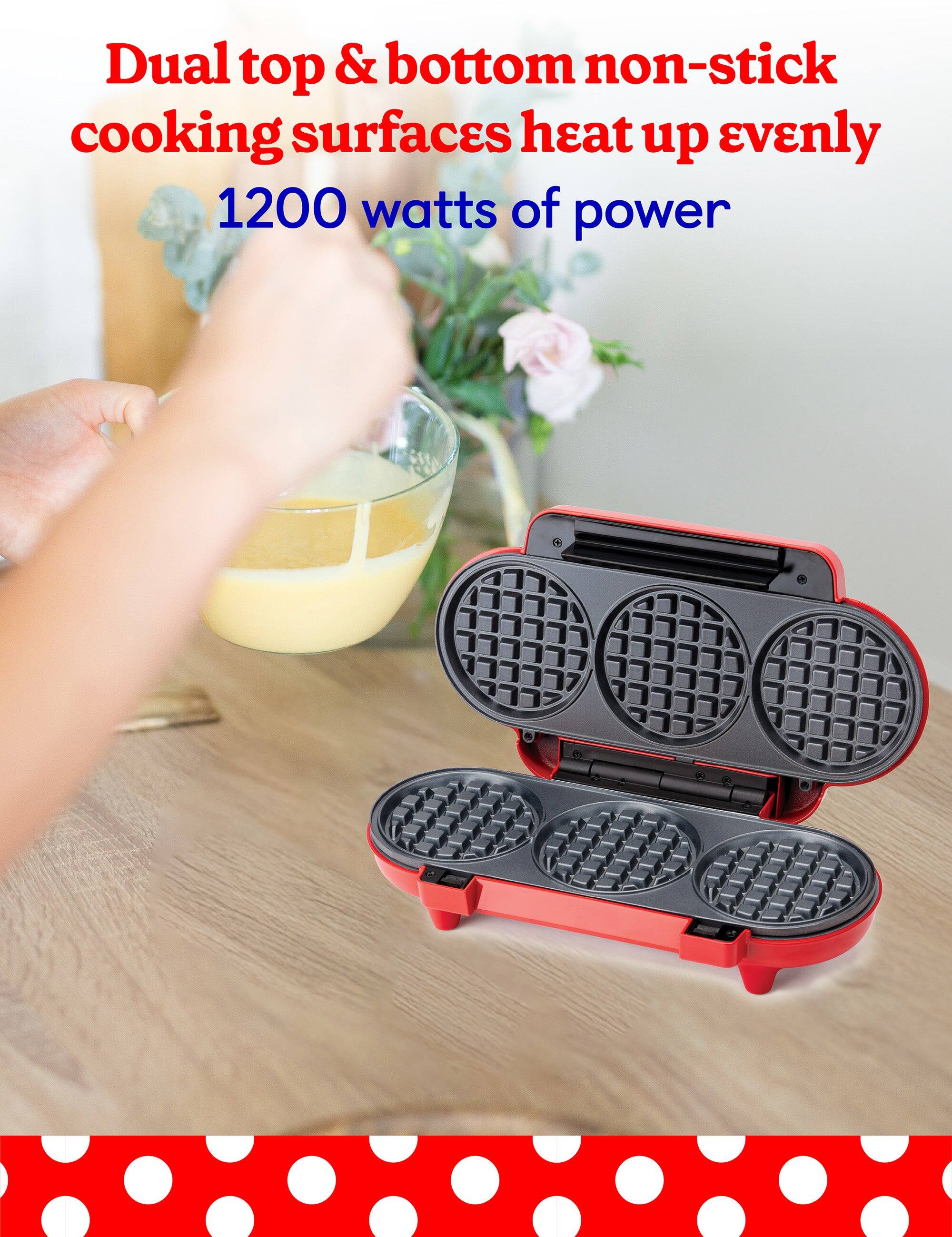 Dual top & bottom non-stick cooking surfaces heat up evenly  
1200 watts of power