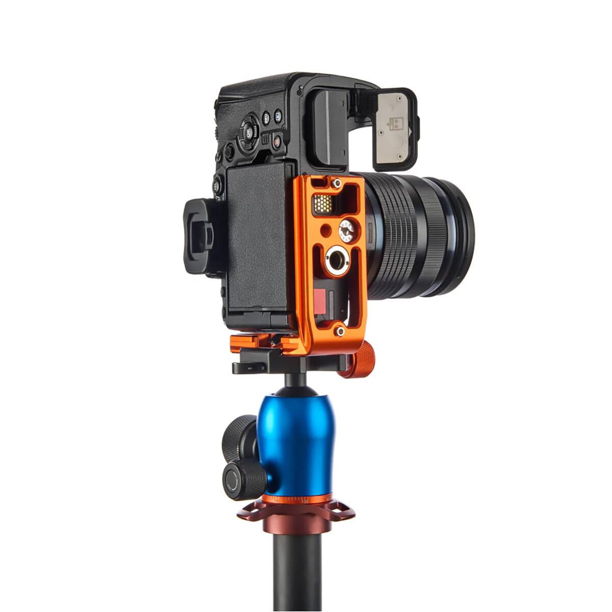 Alt View 4. 3 Legged Thing - 3 Legged Thing OLLIE QD Dedicated L-bracket for OM System OM-1 - Copper.