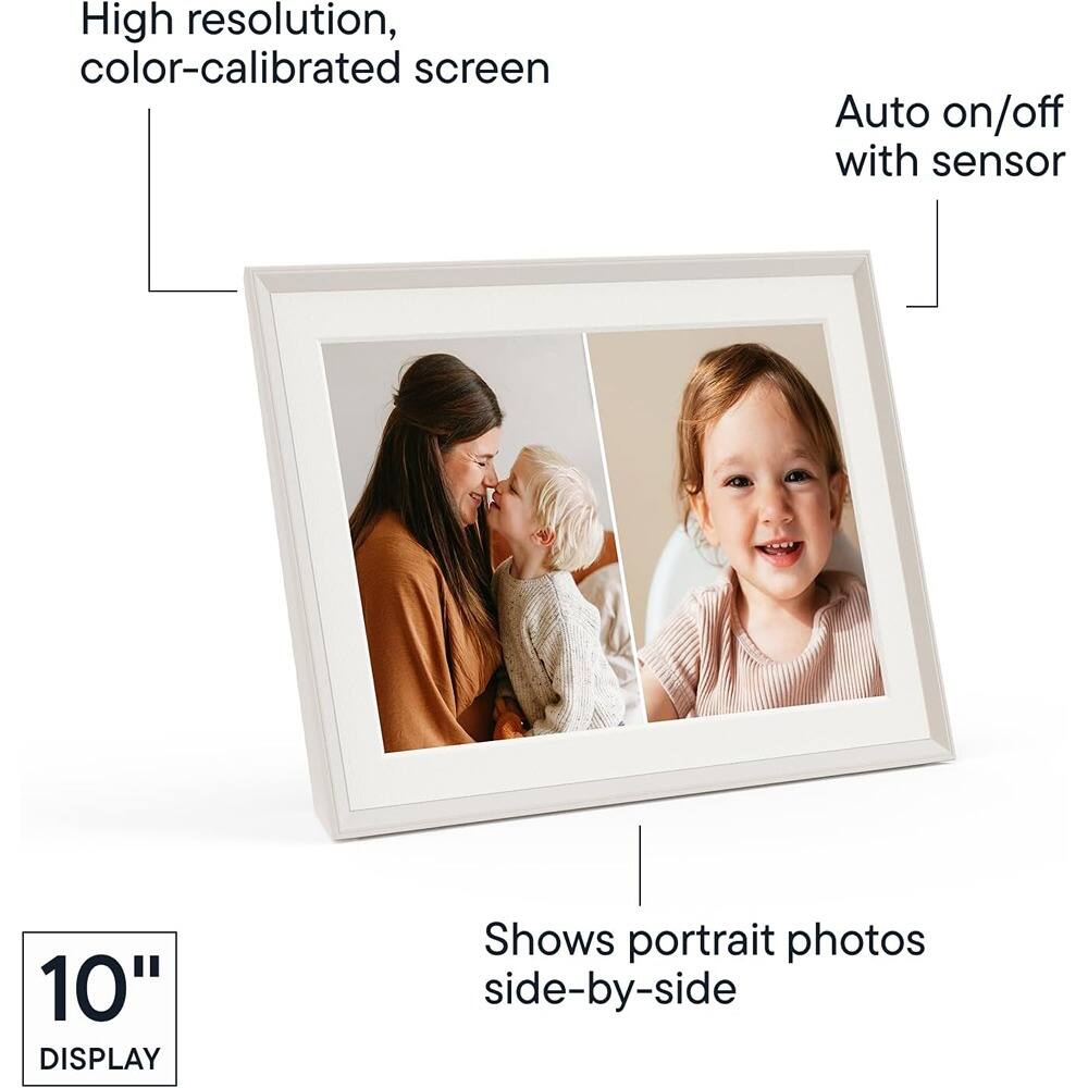 High resolution, color-calibrated screen  
Auto on/off with sensor  
10" DISPLAY  
Shows portrait photos side-by-side