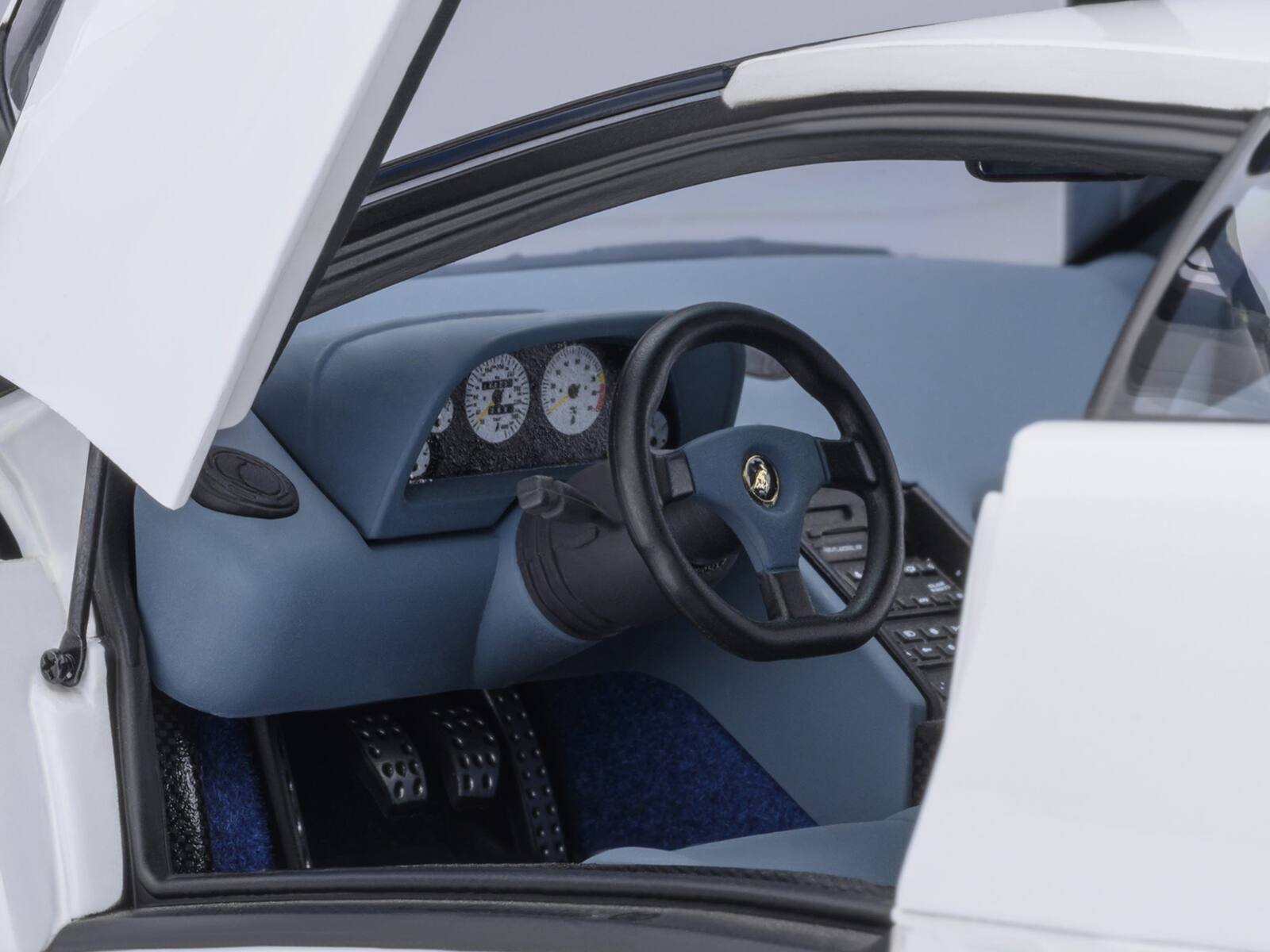 Alt View 3. Autoart - Lamborghini Diablo SE30 Jota Impact White 1/18 Model Car by Autoart.