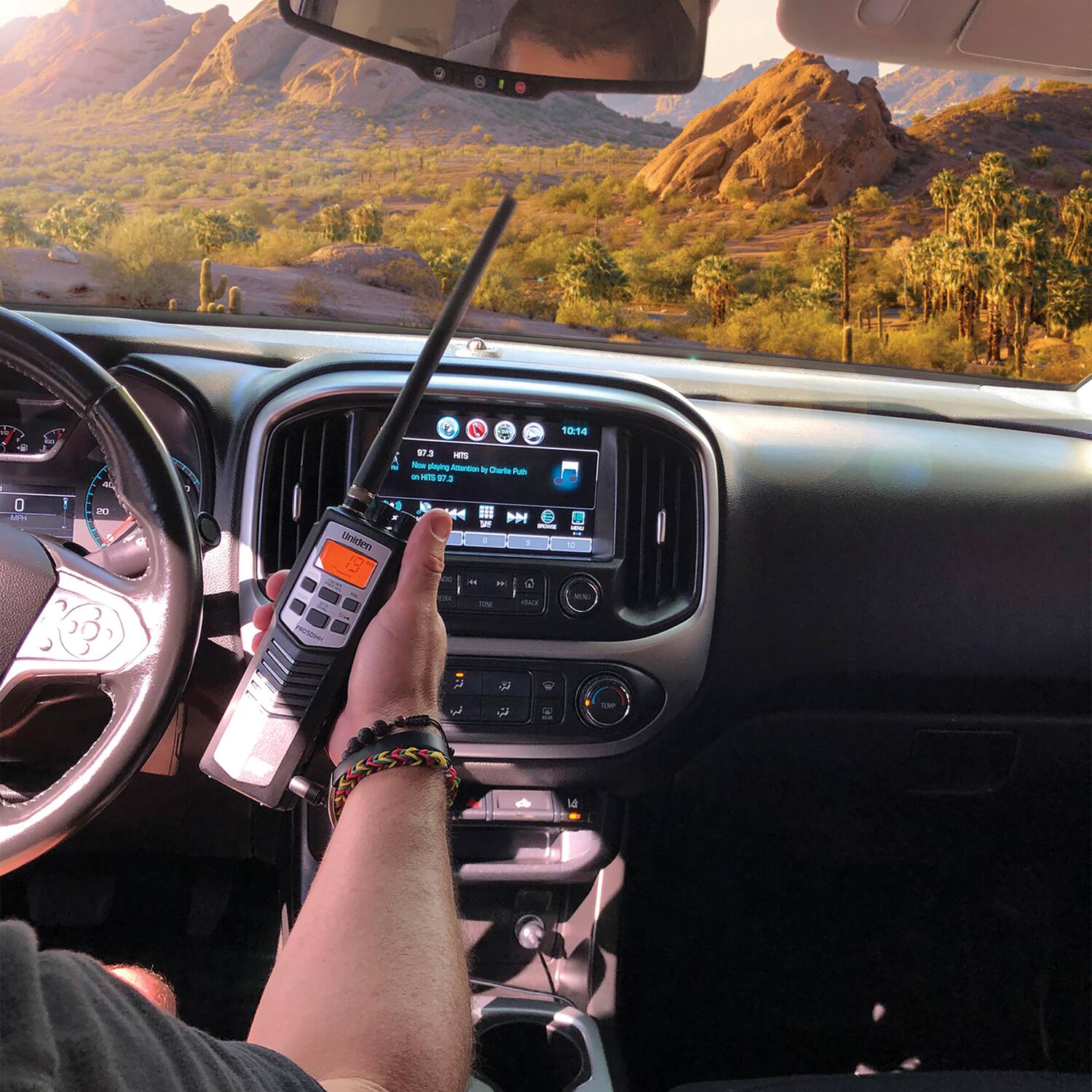 1 - I 0 AH + iO Unicerm 19  173 - - - Rerda * Charts A - -T D a  SM a 0e .. . - - d 10:14 . - PESNA 2   -