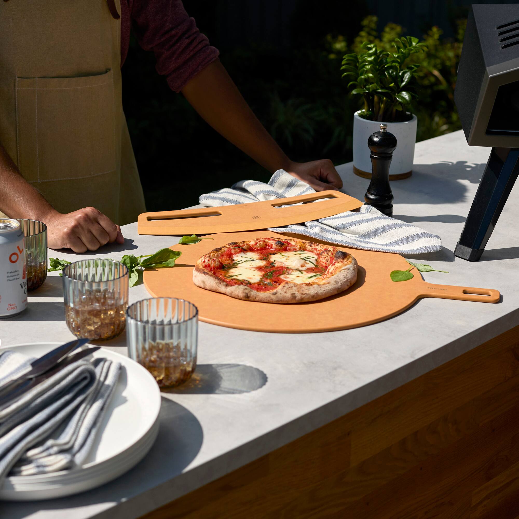 Alt View 5. ZWILLING - ZWILLING BBQ+ Plant Fiber Pizza Cutter - Natural - Natural.
