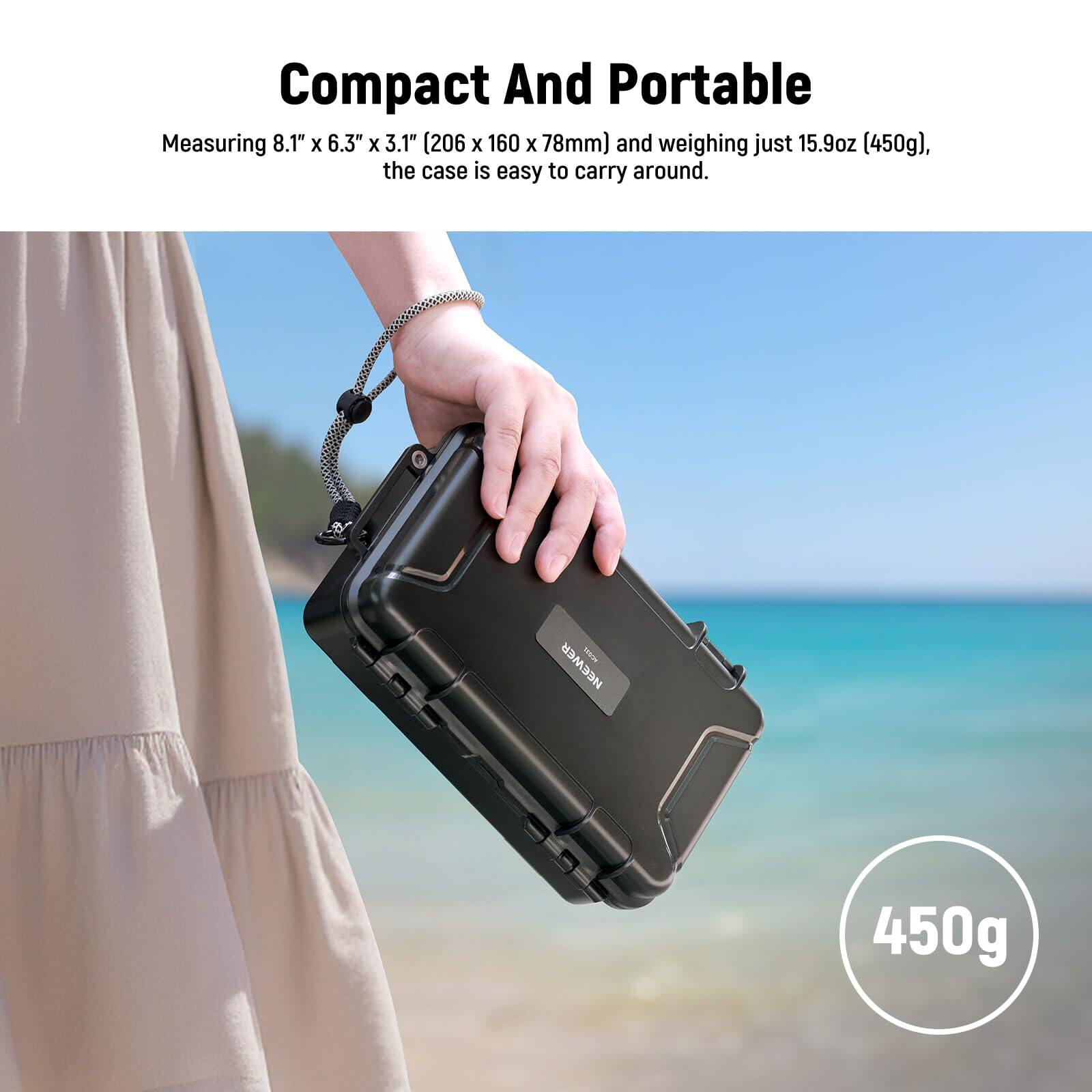 Compact And Portable

Measuring 8.1" x 6.3" x 3.1" (206 x 160 x 78mm) and weighing just 15.9oz (450g), the case is easy to carry around.