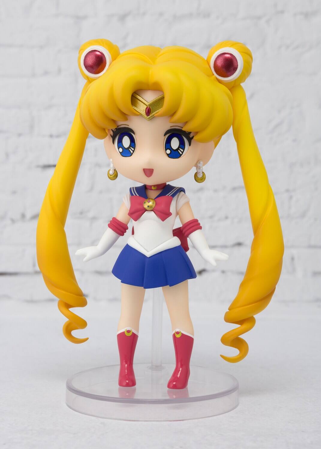 Alt View 1. Bandai - Tamashii Nations - Pretty Guardian Sailor Moon - Figuarts Mini - Sailor Moon   - Collectibles - Multicolor.