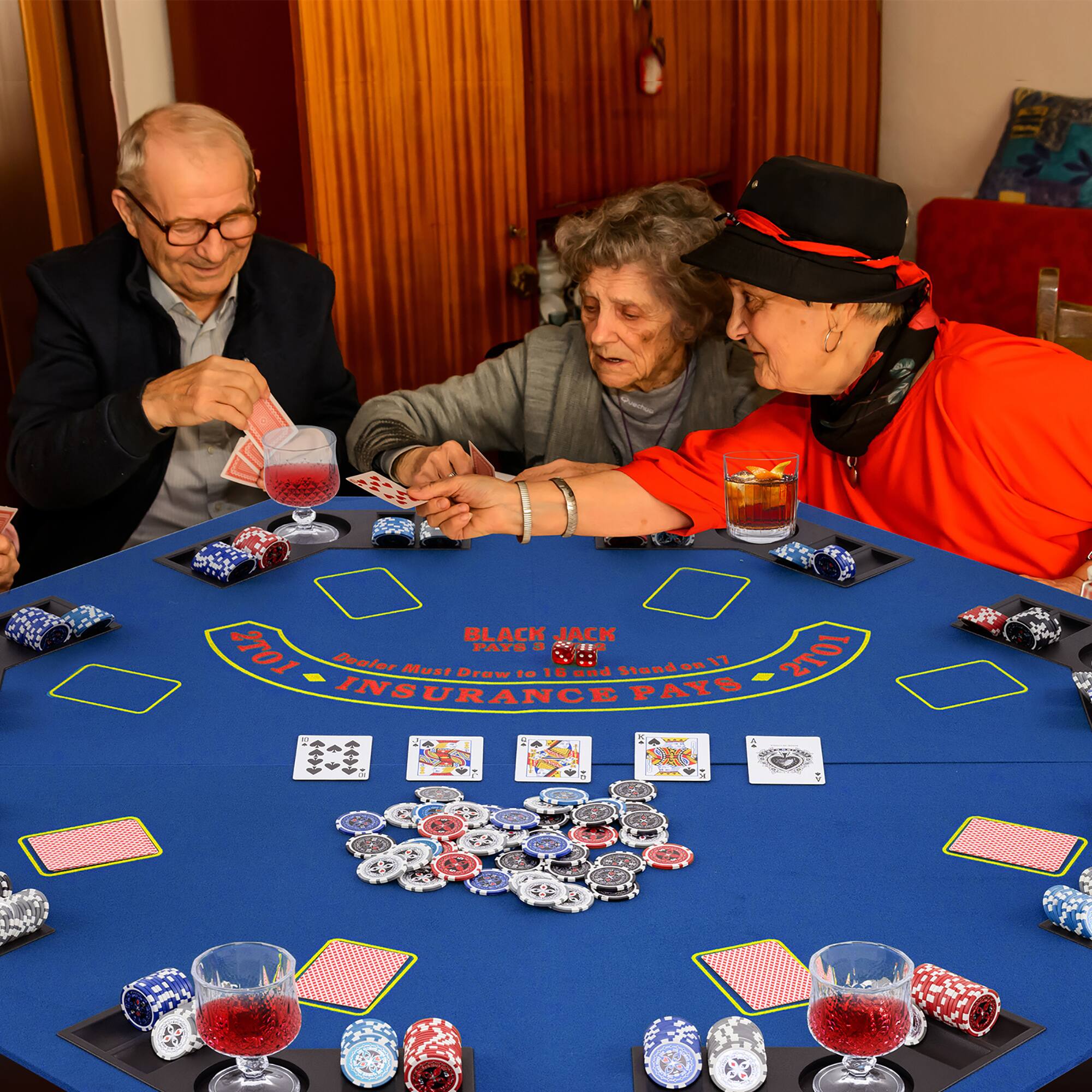 BLACK JACK  
TATA  
2701  
Dealer Must Draw to 16 and Stand on 17  
INSURANCE PAYS 2 TO 1