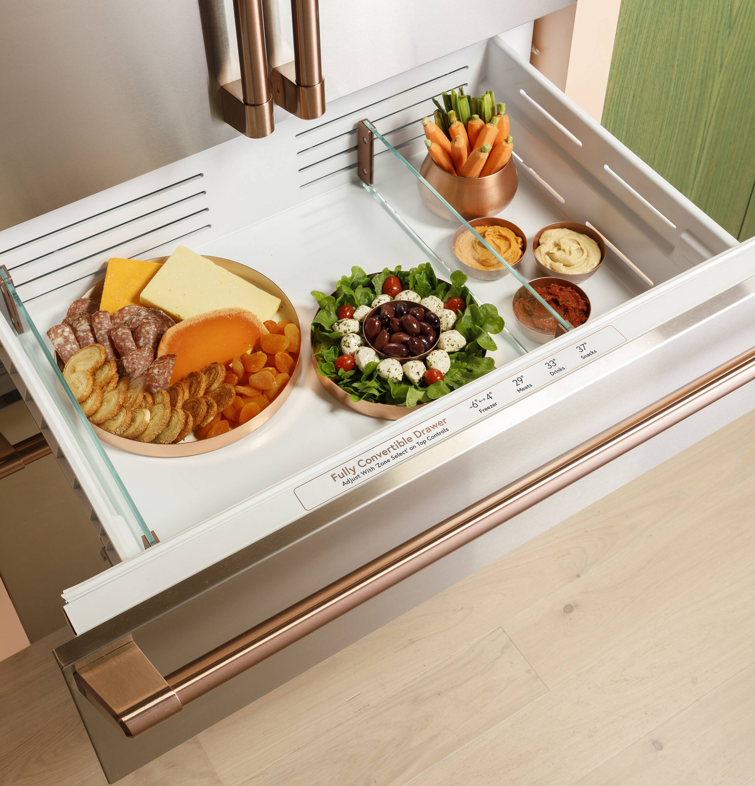 37' Snacks  
33' Drinks  
29' Means  
-6°  
-4°  
Freezer  
Drawer  
Top Controls  
Convertible  
Zone Select  
Fully Adjustable