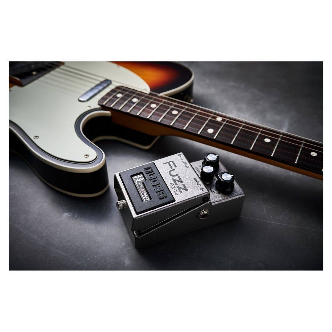 E 7 OUTPUT D  
Fuzz WAZA SSDE0  
INPUT WAZA  
CRAFT CRAFT FZ-1w  
T Z2