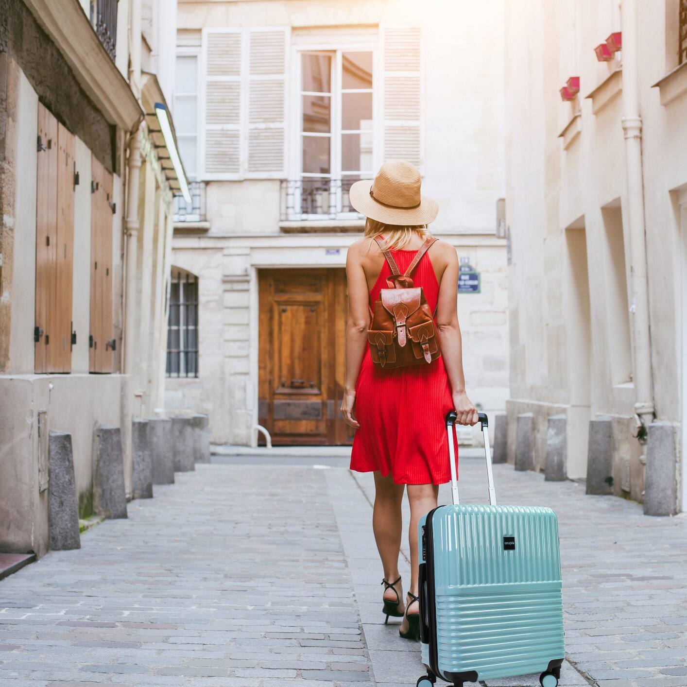 Angle. World Traveler - Tonal 20" Lightweight Polycarbonate Expandable Carry-On Spinner Luggage with TSA Lock - Glacier.