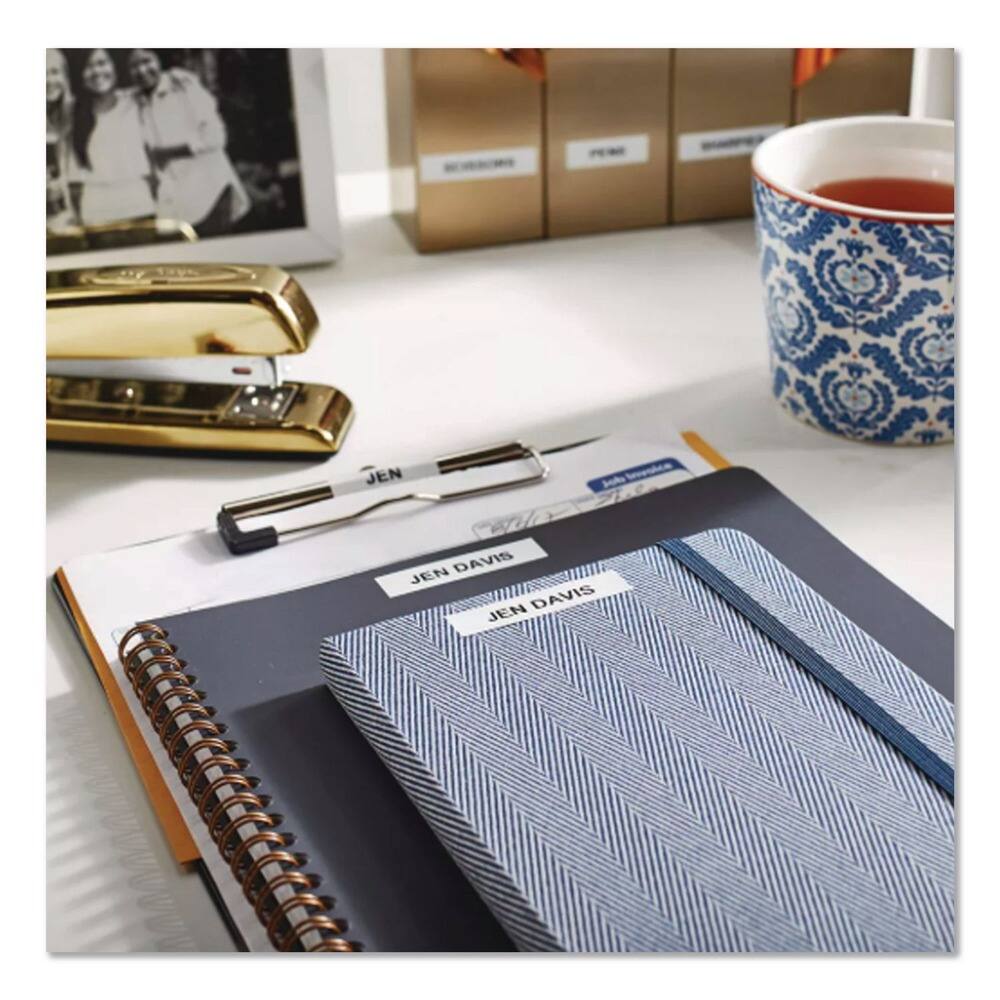 JEN DAVIS  
JEN DAVIS  
JEN DAVIS