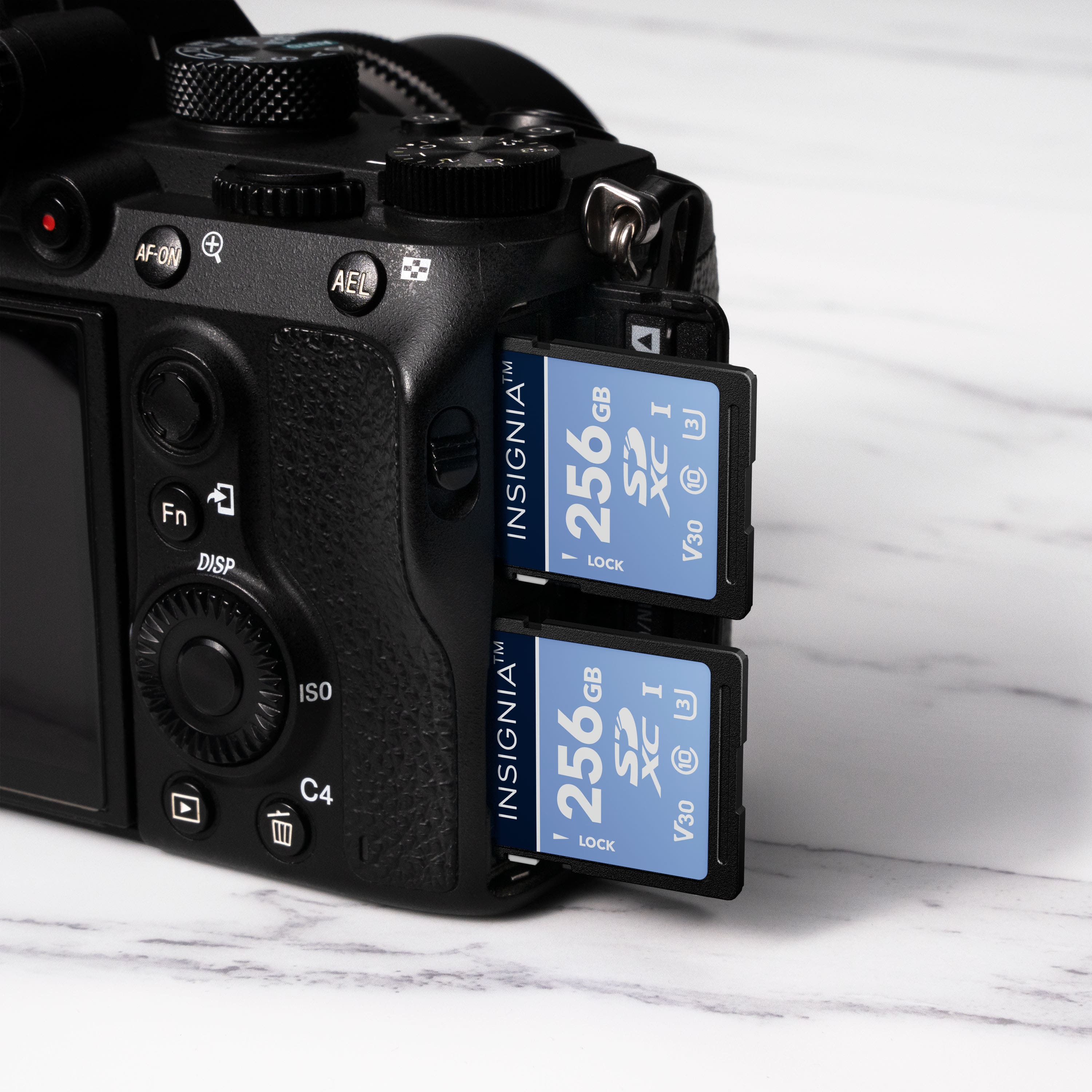 Insignia™ - 256GB SDXC UHS-I Memory Card, Read Speed Up to