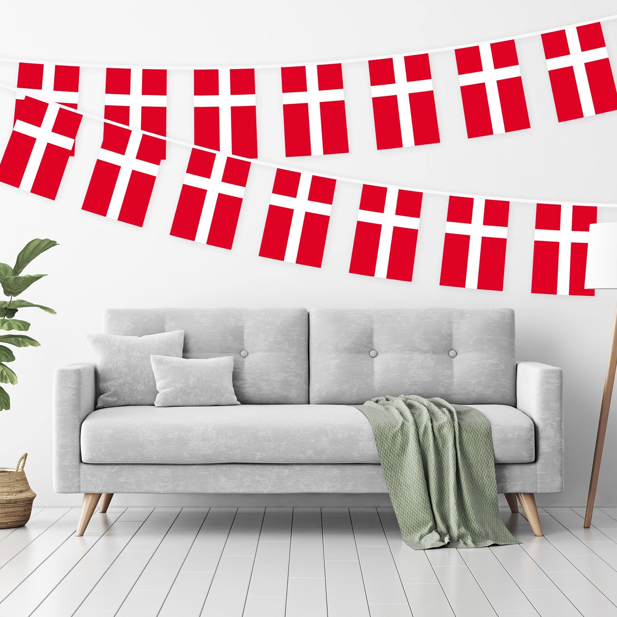 Angle. G128 - Denmark Flag Bunting - 38 Mini Flags on 33 ft String, 150D Polyester (8.2 x 5.5 in). - Assorted Colors.