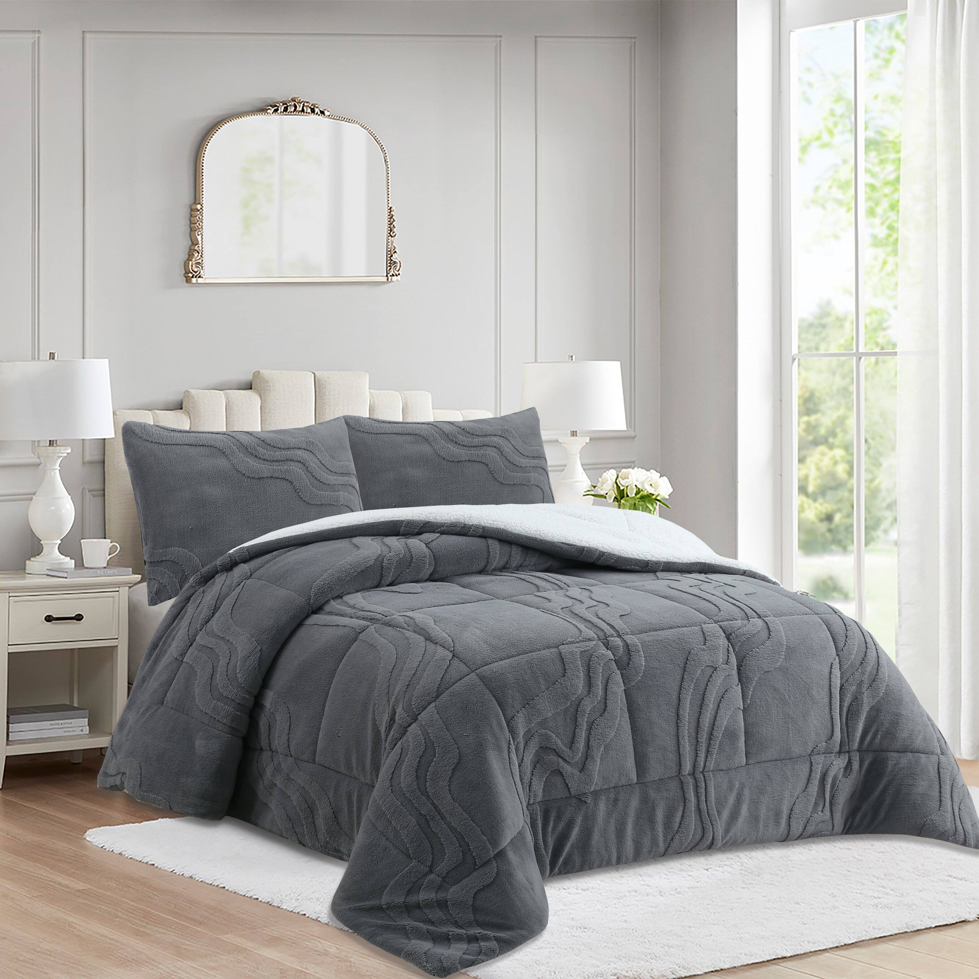 Angle. MarCielo - Marcielo 3 PCS Wave Jacquard Soft Plush Comforter Set - Light Grey.