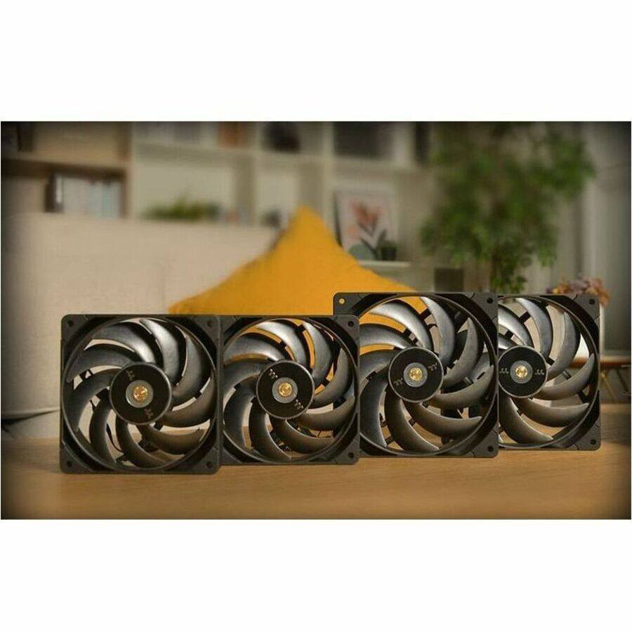Alt View 1. Thermaltake - TOUGHFAN 14 Pro Black 1 pack - Black.