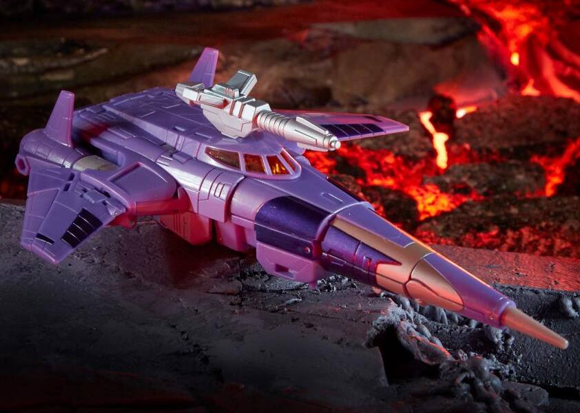 Alt View 7. Transformers - KD-07 Cyclonus Japanese Version | Transformers War for Cybertron War For Cybertron Kingdom.