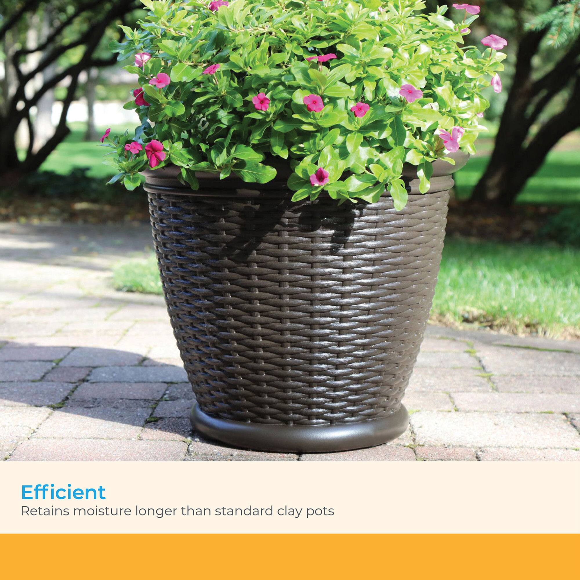 Efficient  
Retains moisture longer than standard clay pots