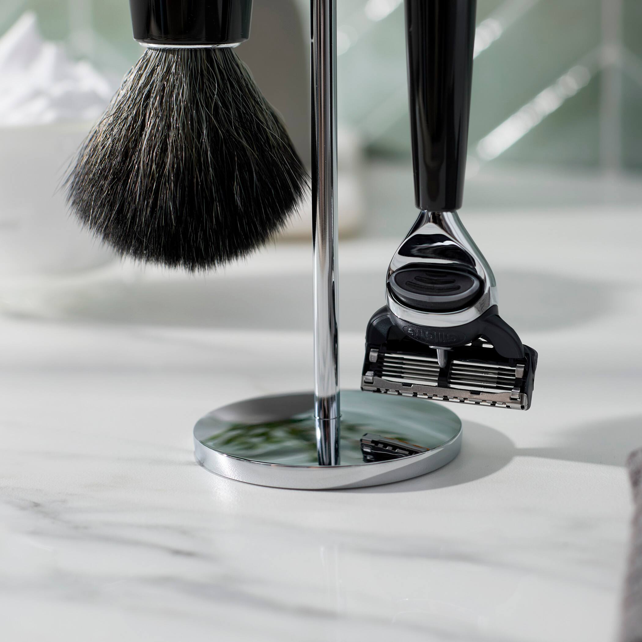 Alt View 4. ZWILLING - ZWILLING Beauty Classic 2-pc Shaving Set with Razor - Black.