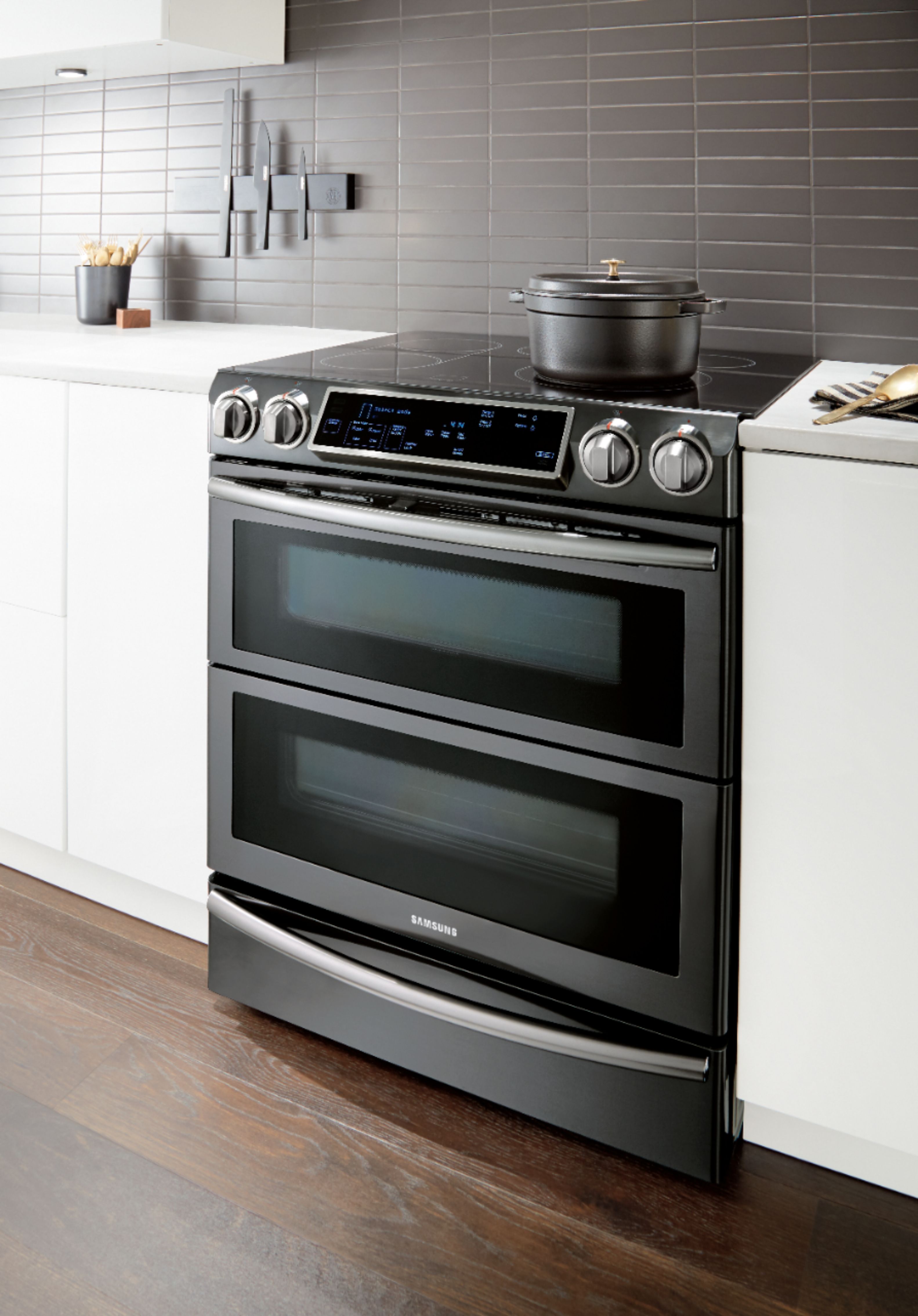 Samsung 5.8 Cu. Ft. Electric Flex Duo Self-Cleaning Fingerprint Samsung Flex Duo Electric Range Black Stainless Steel