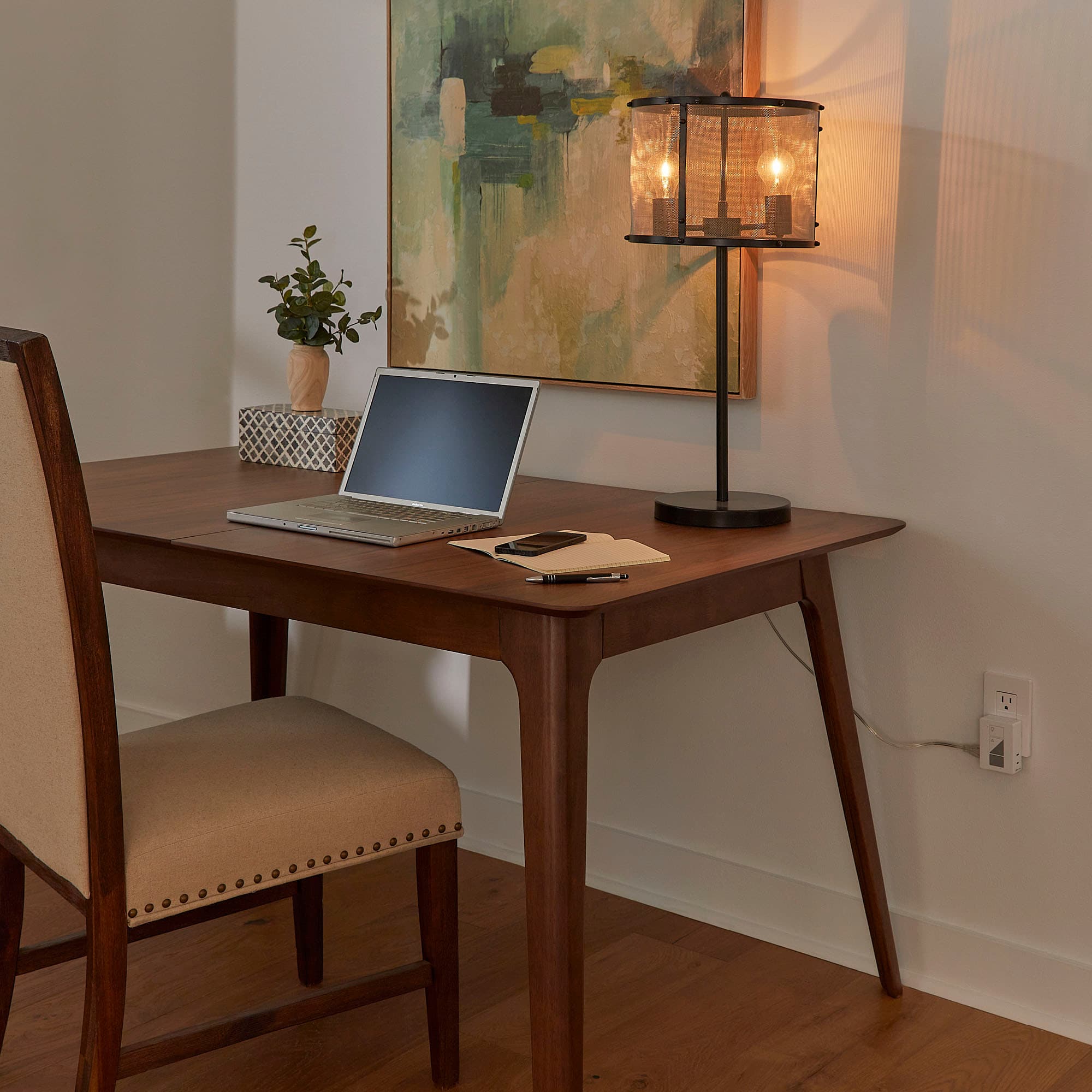 Alt View 16. Lutron - Caseta Smart Lighting Lamp Dimmer and Remote Kit - White.