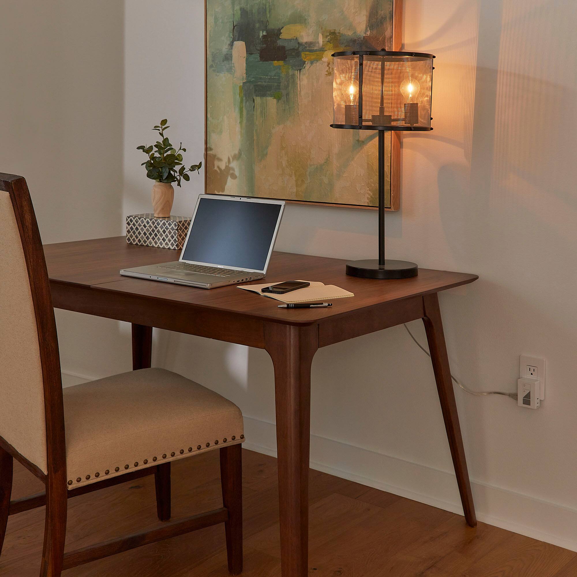 Alt View 16. Lutron - Caseta Smart Lighting Lamp Dimmer and Remote Kit - White.