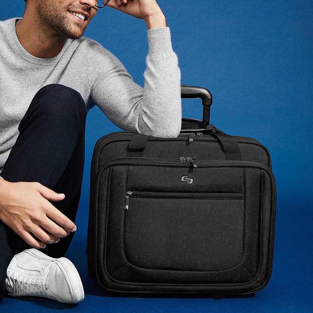 Alt View 16. Solo New York - Bryant Rolling Laptop Case - Black.