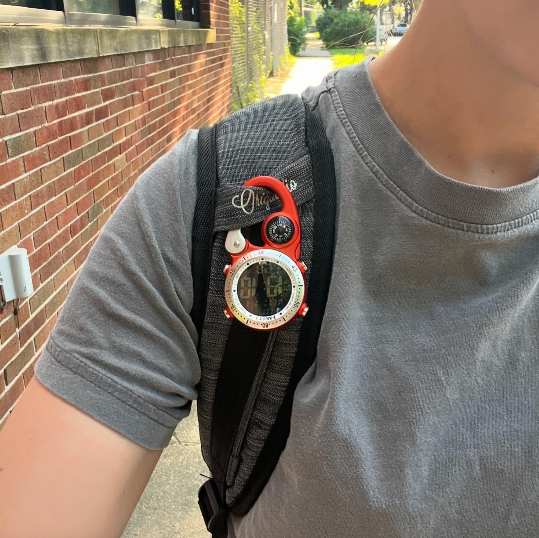 B O .01 E 000L E -50 .-1. UN 1 "09*