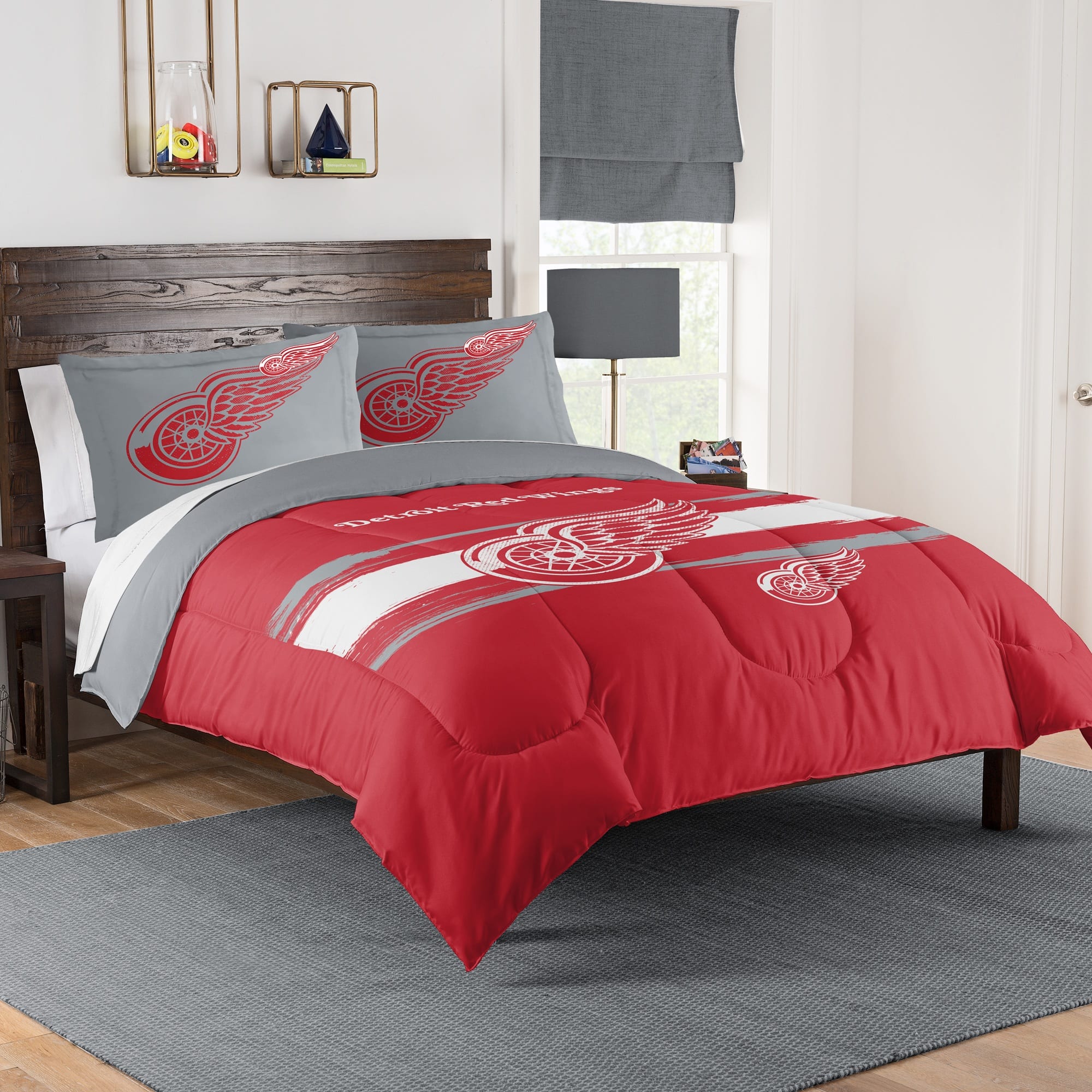 Sweet Home Collection - NHL Detroit Red Wings Comforter & Pillow Sham Set- Full/Queen - Multicolored