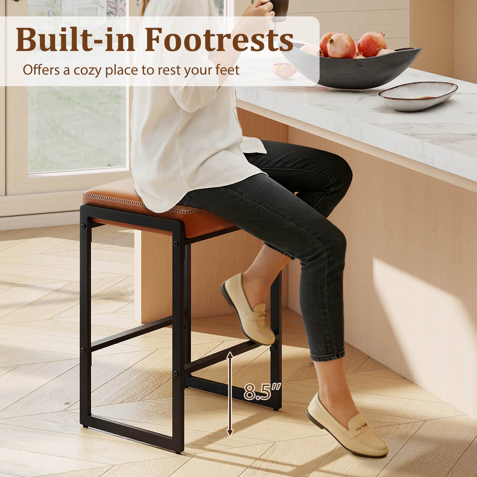 Built-in Footrests  
Offers a cozy place to rest your feet  
8.5"
