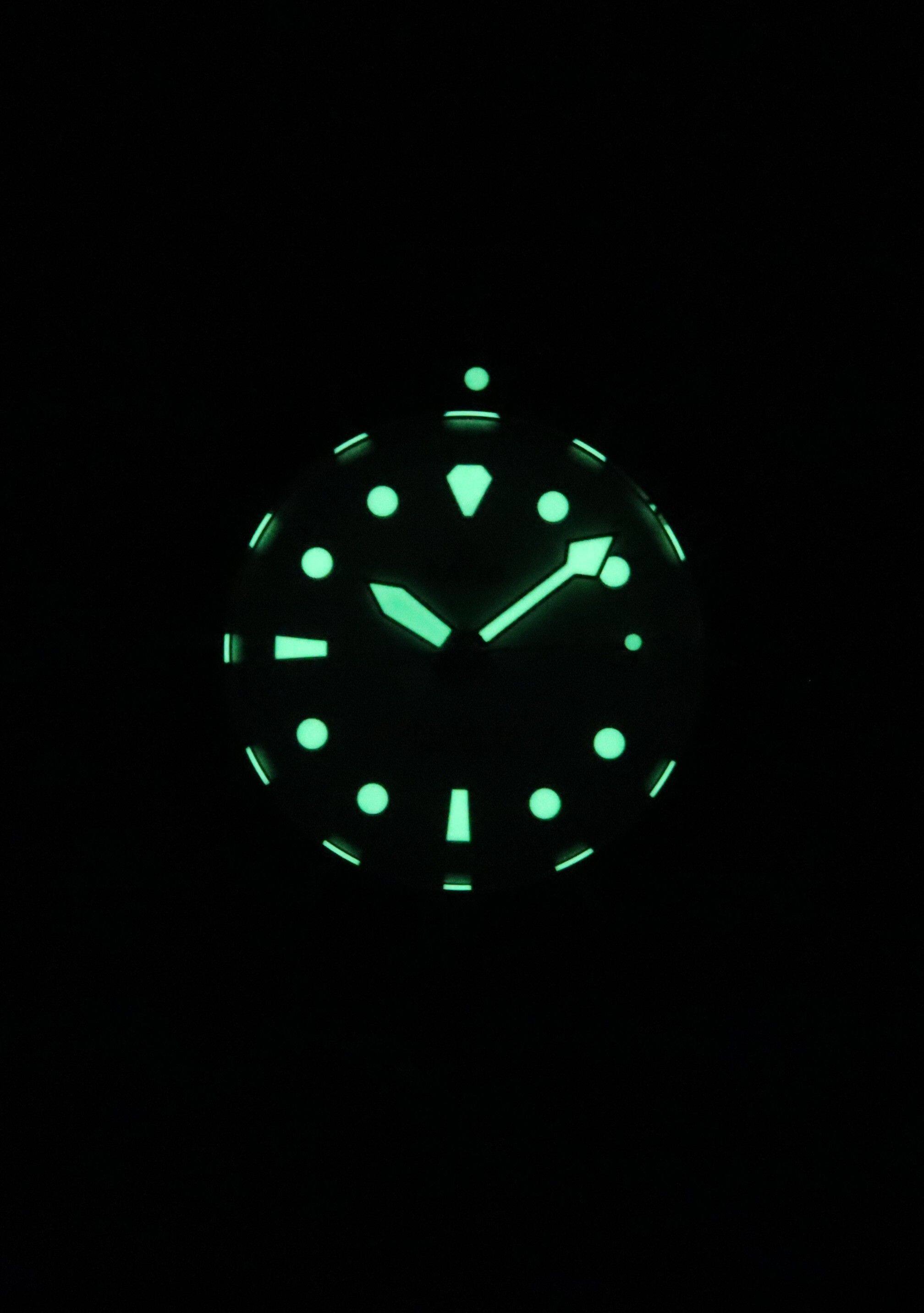 Angle. RATIO - FreeDiver Sapphire Stainless Steel White Dial Quartz RTF037 200M Men's Watch - Silver.