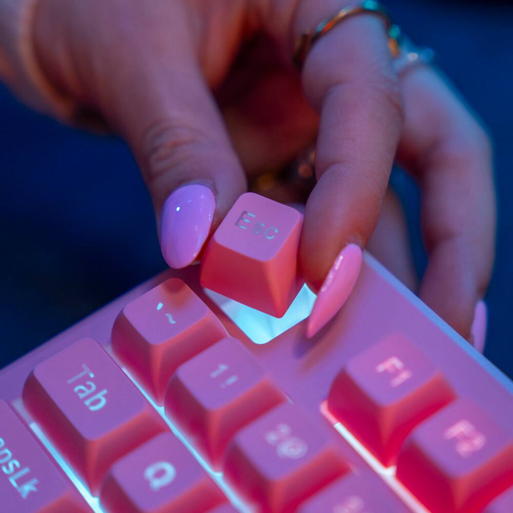 Esc I 2 Tab nsLk D 1 F1 e F2 2
