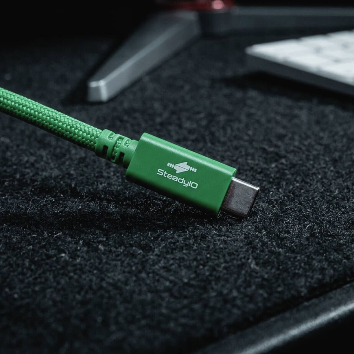 Alt View 4. Glyph Technologies - Glyph Technologies Connect+ 240W 80Gbps USB 4.0 Type-C Cable, Green, 1.6'.