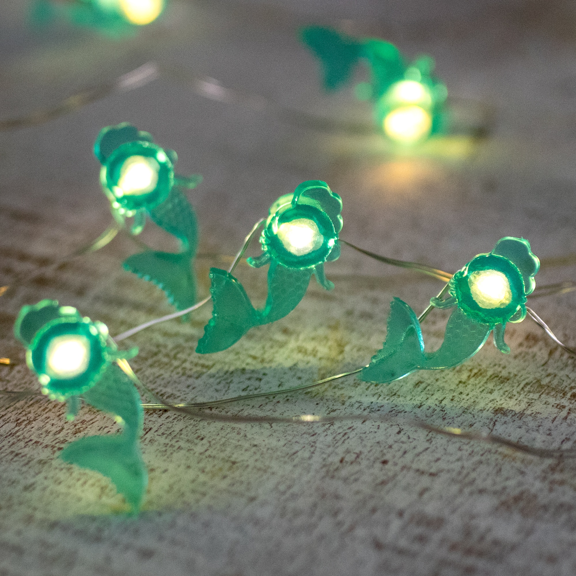 Northlight - LED Mermaid Fairy Lights - Warm White - 2.75' Silver Wire - 10ct - Green