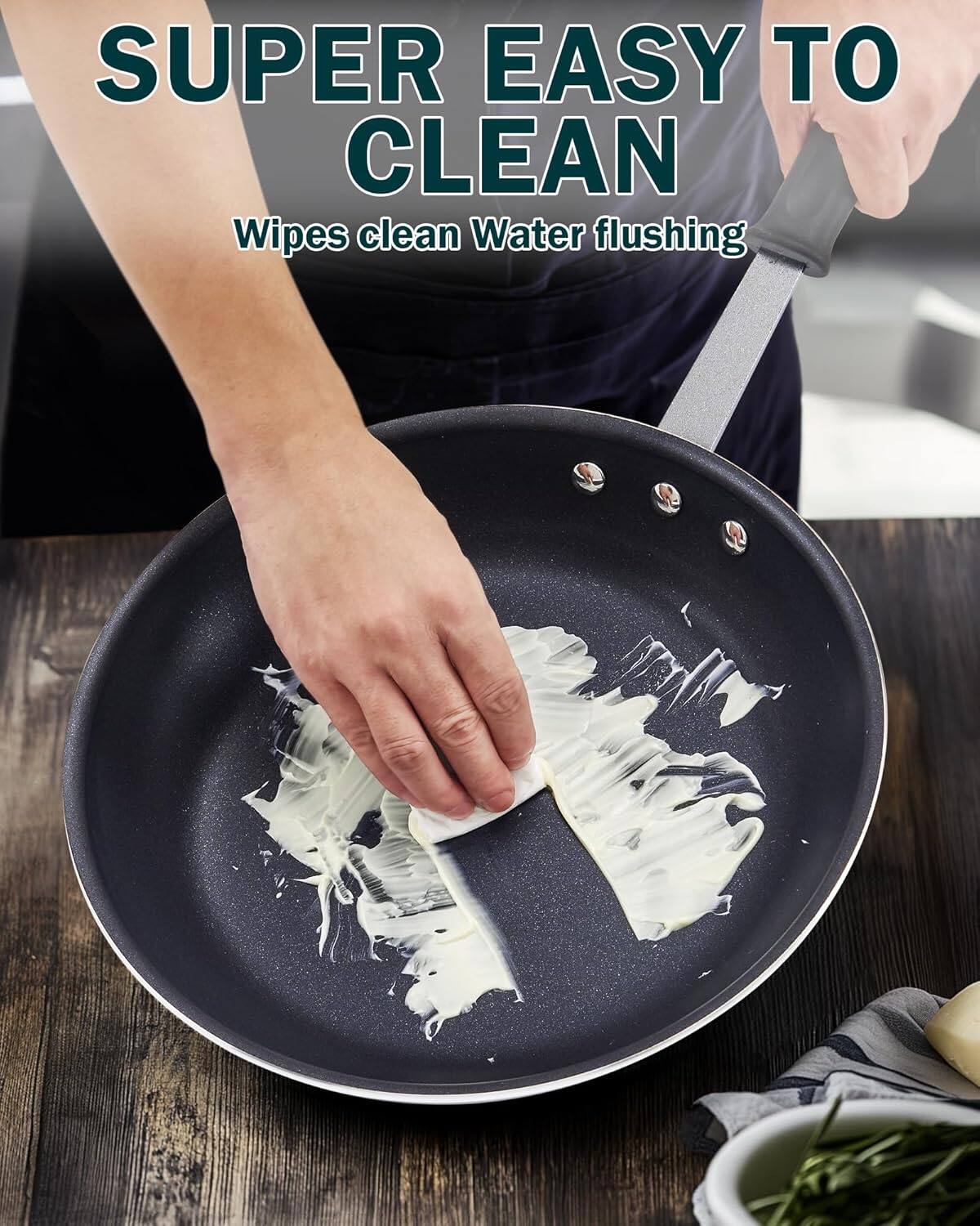 SUPER EASY TO CLEAN  
Wipes clean  
Water flushing