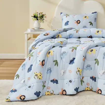 Front. Bestier - Toddler Kids Comforter Set – 2 Pcs All-Season Bedding with Skin-Friendly Lightweight Quilt & Pillowcase - Blue.