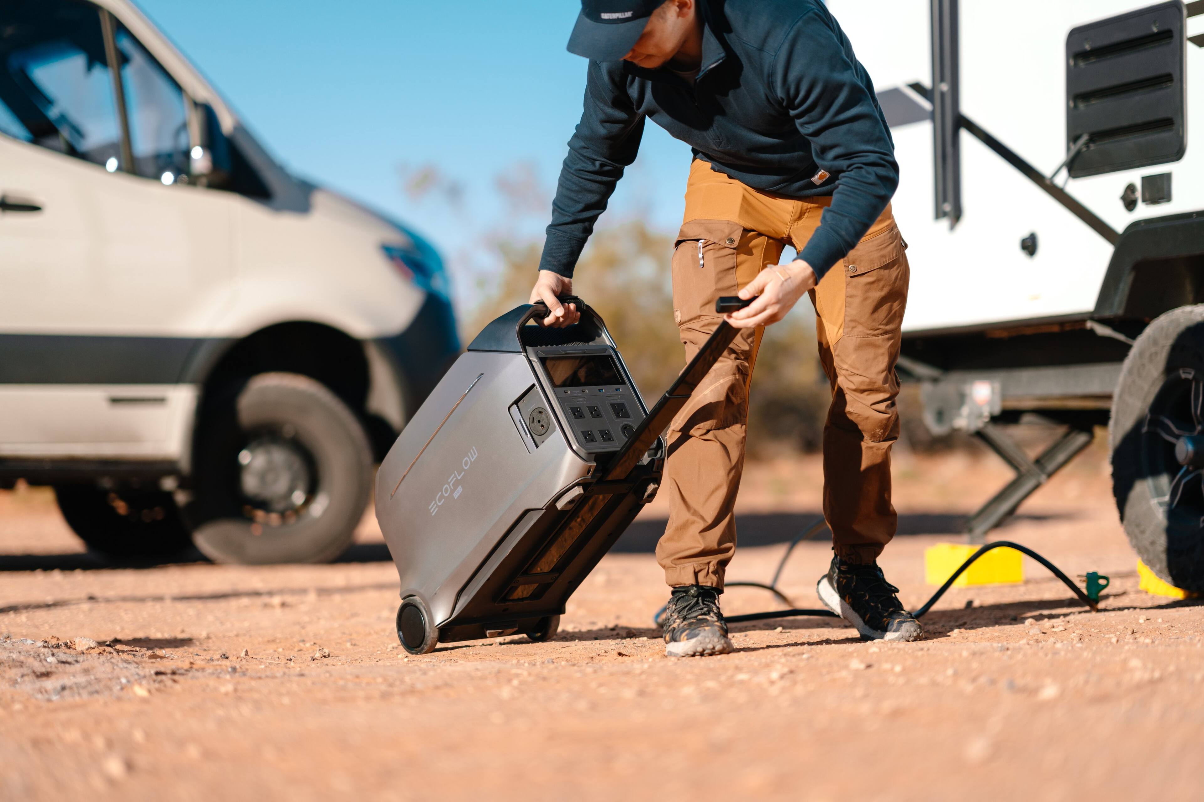 Alt View 36. EcoFlow - DELTA Pro 3 Portable Whole Home Power Station (Expandable up to 12kW/48kWh) (4096 Wh Capacity) - Galactic Silver.